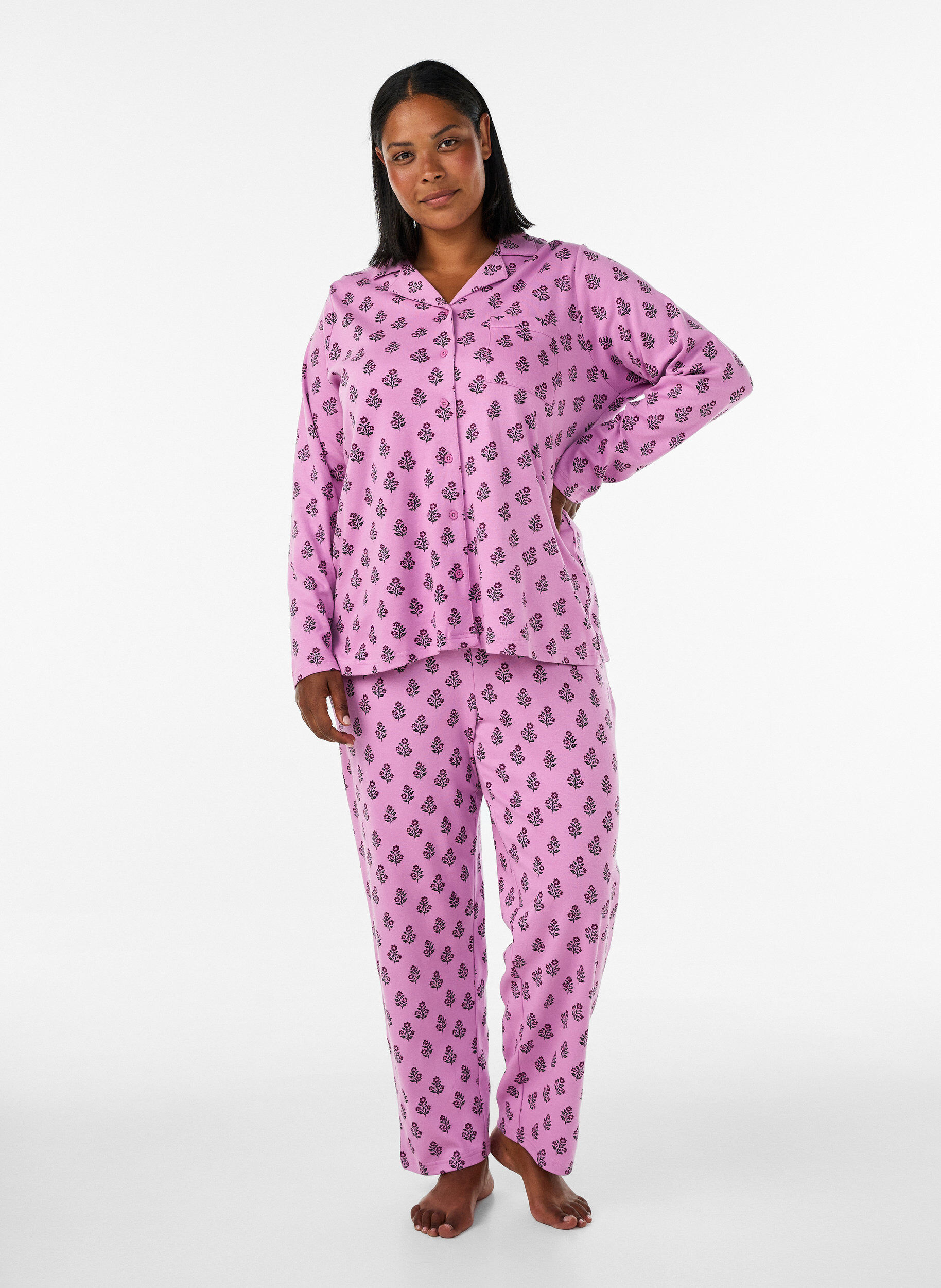 ZizziBomulds pyjamas-skjorte med brystlomme, Lyser&oslash;d, Model image number 1