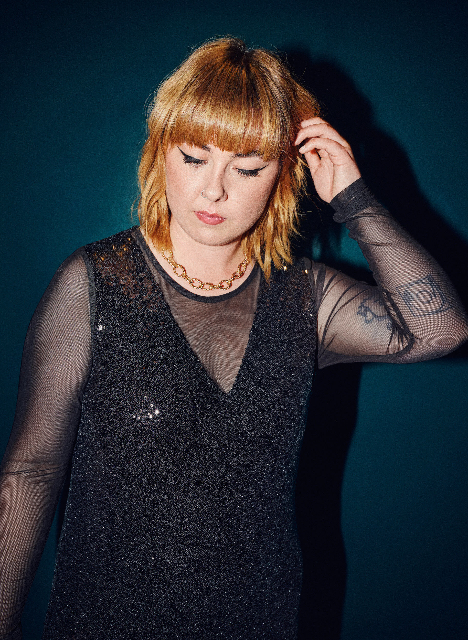 Zizzi A-formet pailletkjole med lange &aelig;rmer, Black, Image image number 1