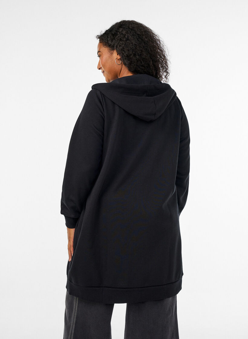 Lang h&aelig;ttetr&oslash;je med lynl&aring;s og lommer, Sort, Model image number 2