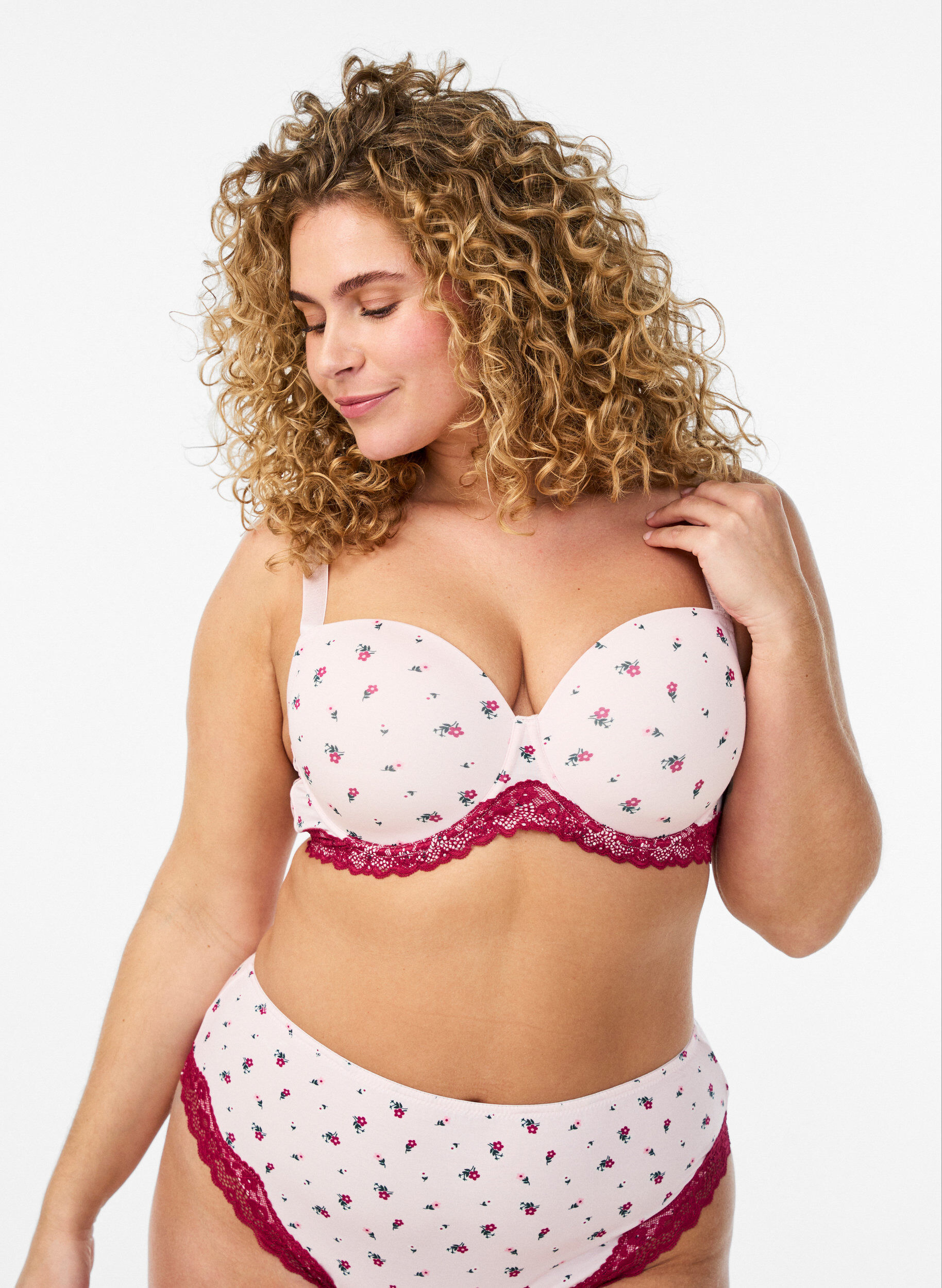 ZizziFormst&oslash;bt bh med blomsterprint og blonde, Lyser&oslash;d, Model image number 0