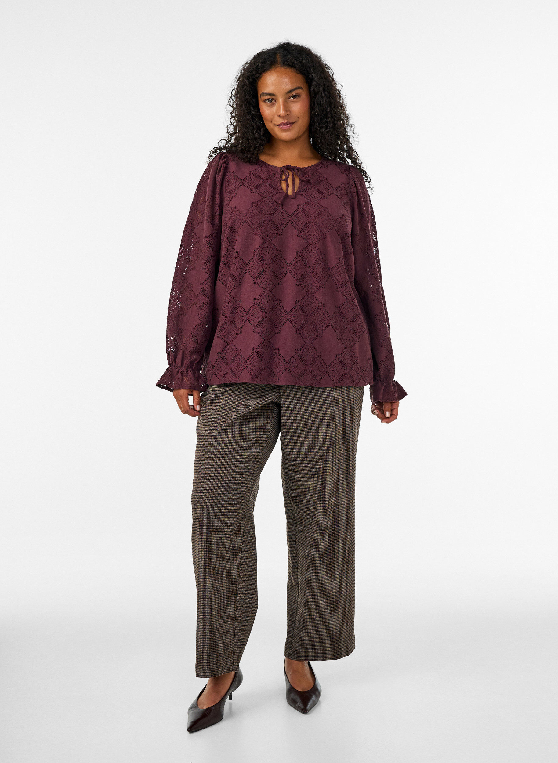 ZizziLang&aelig;rmet bluse med blondem&oslash;nster, M&oslash;rk Bordeaux, Model image number 1