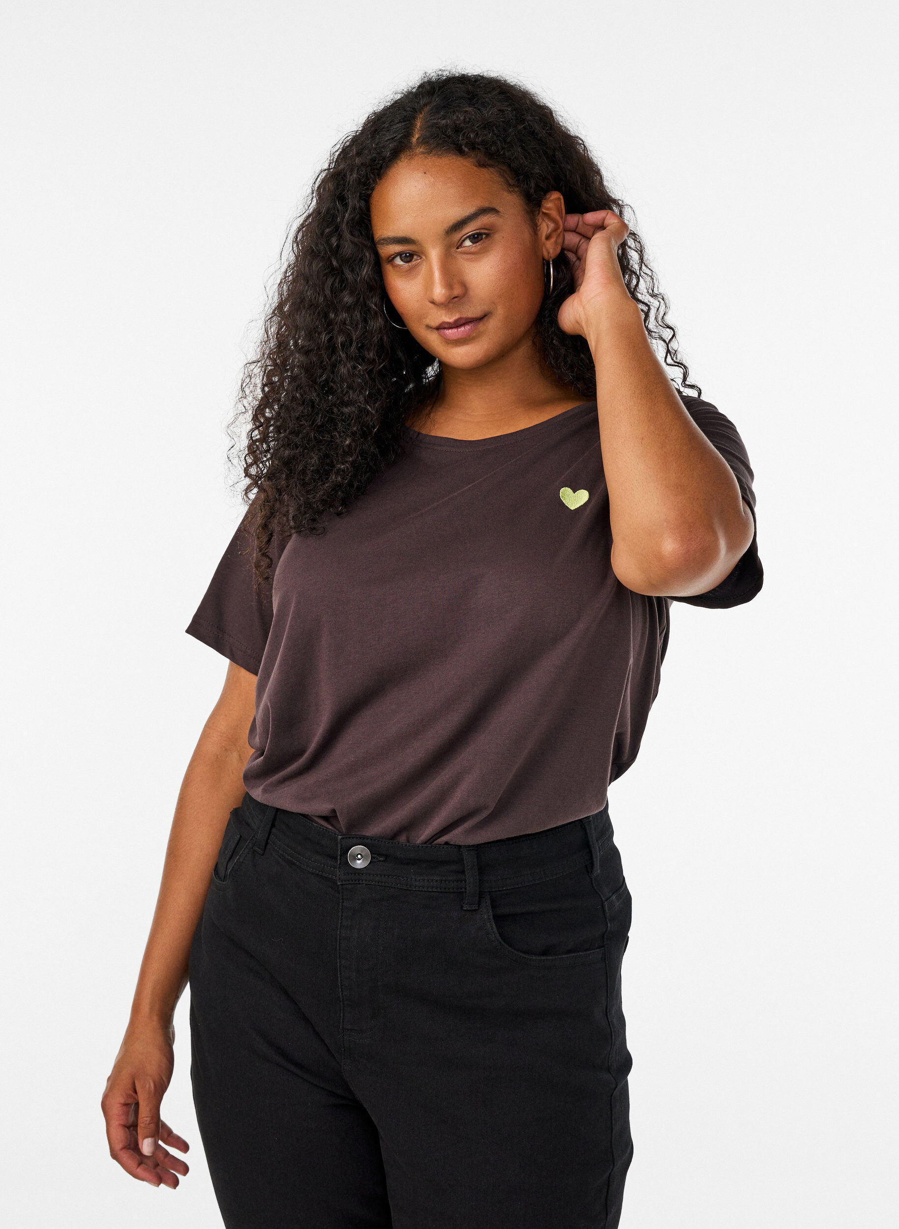 T-shirt med motiv, Brun, Model