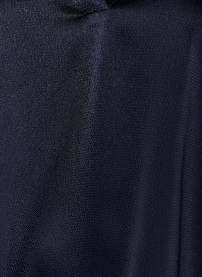 Bluse i satin-look med 1/2 &aelig;rmer og fl&aelig;sekrave, Bl&aring;, Packshot image number 2