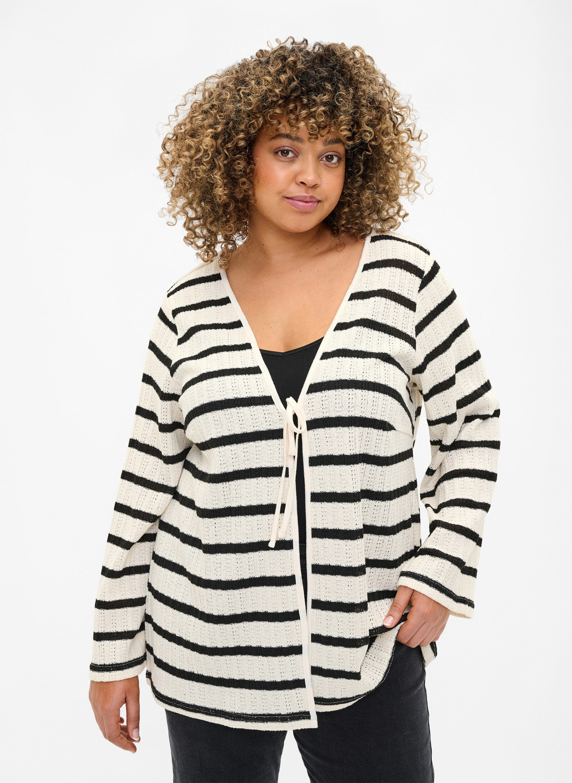 Zizzi Stribet cardigan med bindeb&aring;nd, Sand Black Stripe, Model image number 0