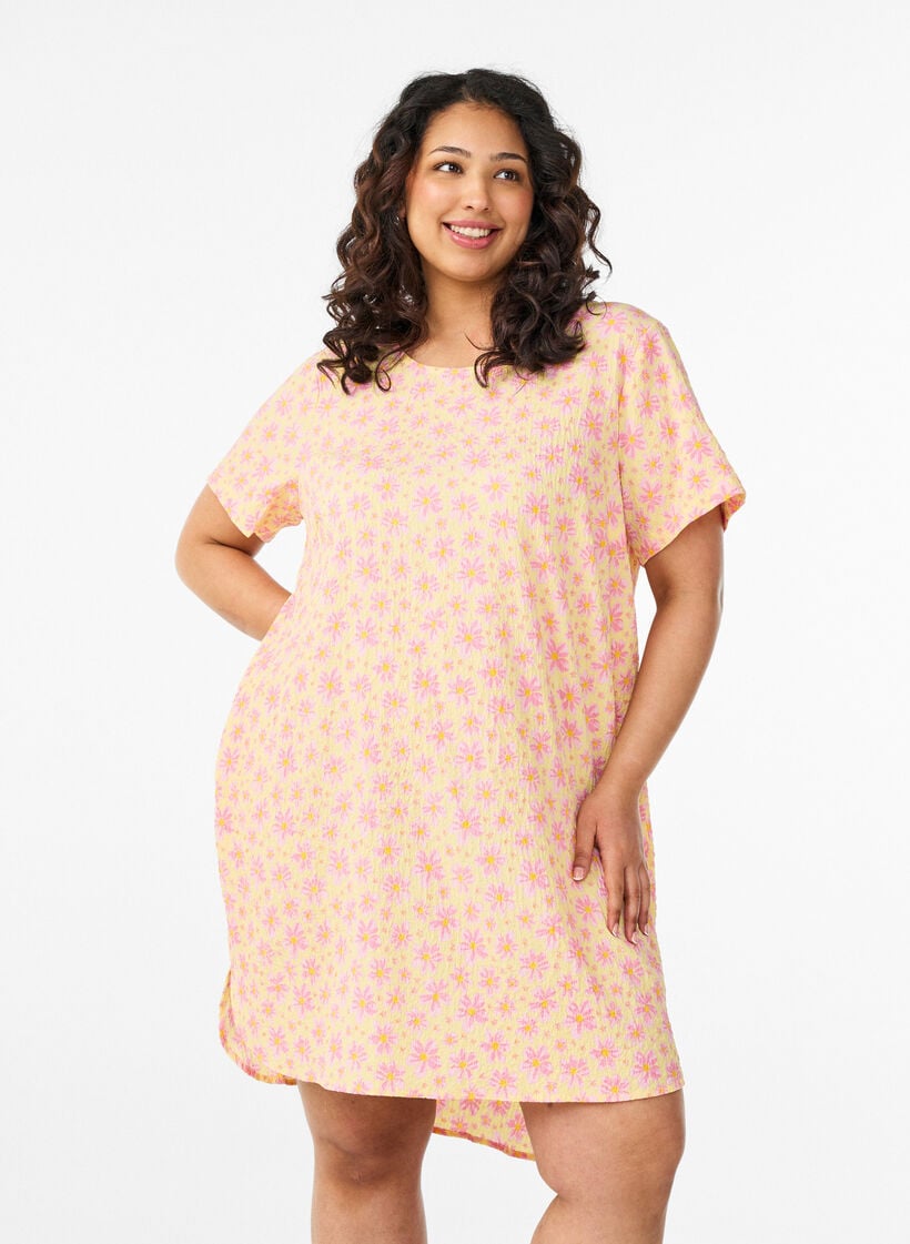 Kort kjole med kr&oslash;llet struktur og korte &aelig;rmer, Gul, Model image number 0