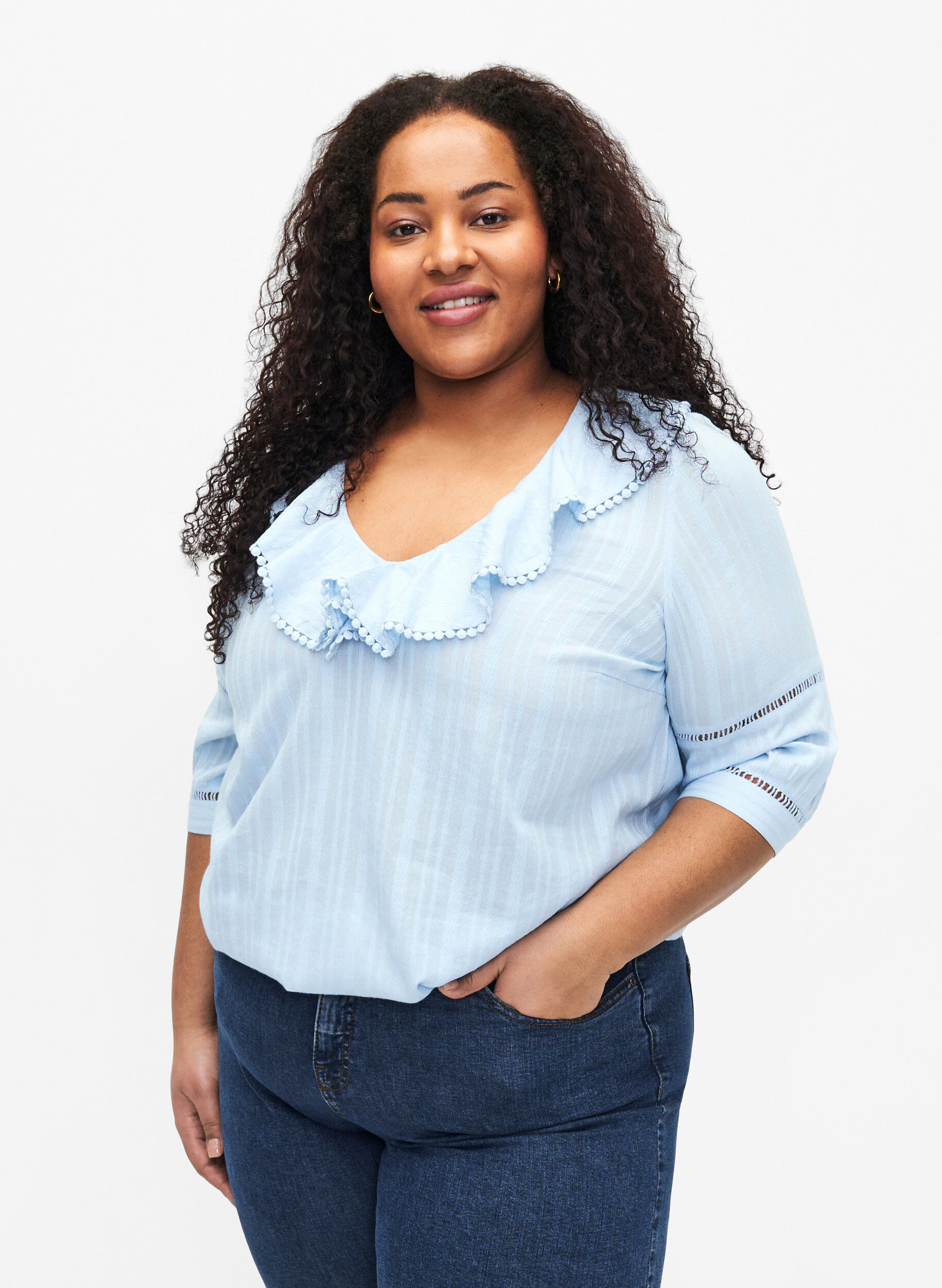 Zizzi Bluse i bomulds-viskose mix med 3/4 &aelig;rmer, Chambray Blue, Model image number 0