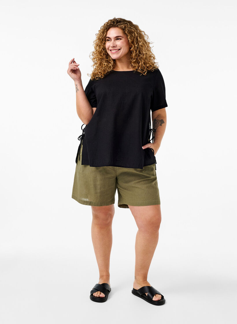 Løse shorts i bomuldsmix med hør, Deep Lichen Green, Model image number 3