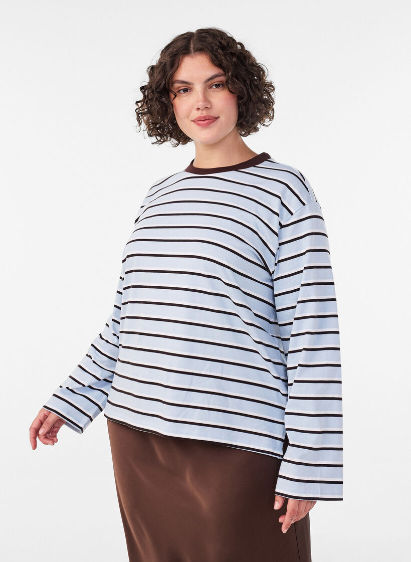 Basis t-shirt med lange &aelig;rmer, Bl&aring;, Model image number 3