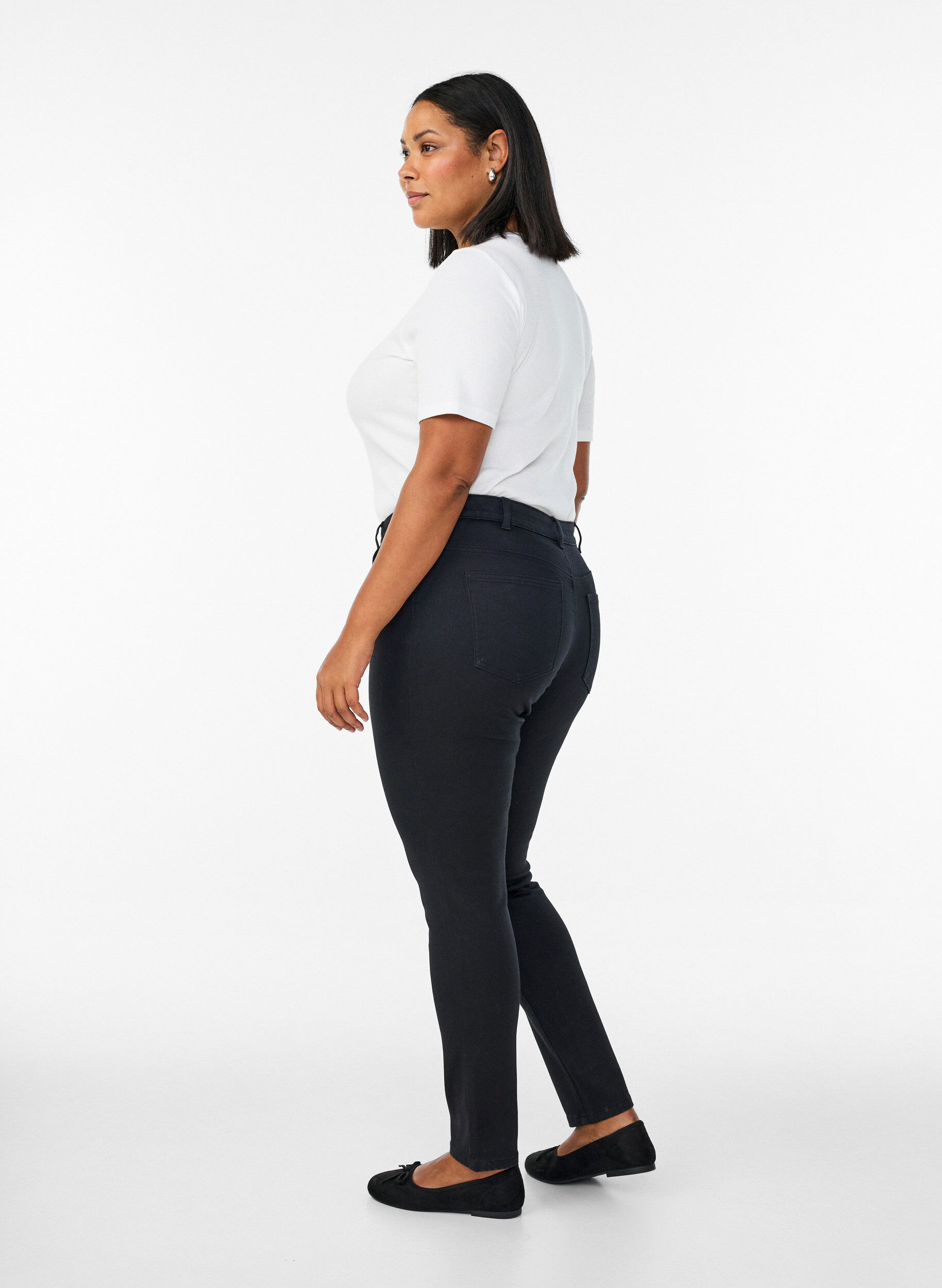 ZizziSlim fit Emily jeans med regul&aelig;r talje, Sort, Model image number 1