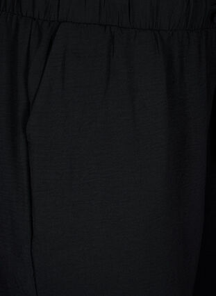 Shorts med lommer og elastik i taljen, Black, Packshot image number 2