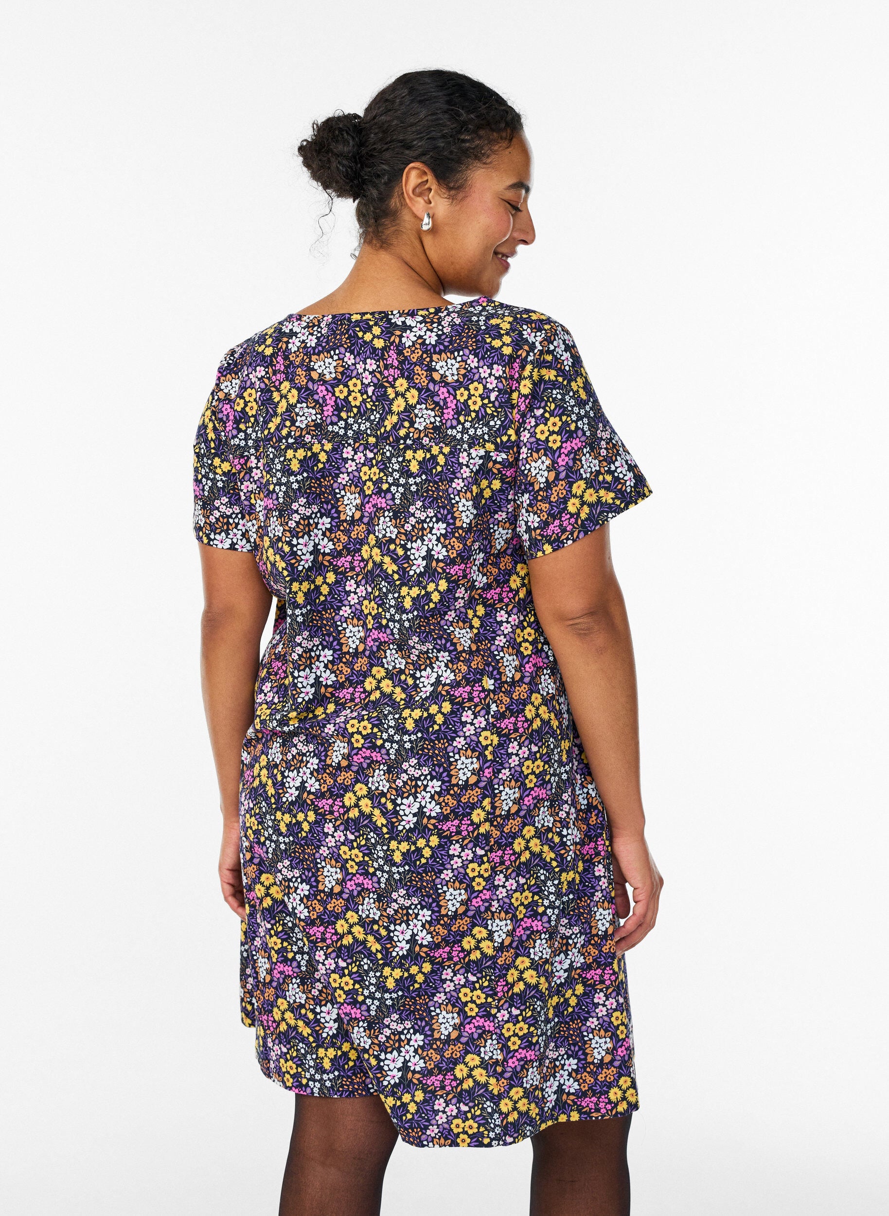 ZizziKort a-shape kjole med blomsterprint, Bl&aring;, Model image number 2