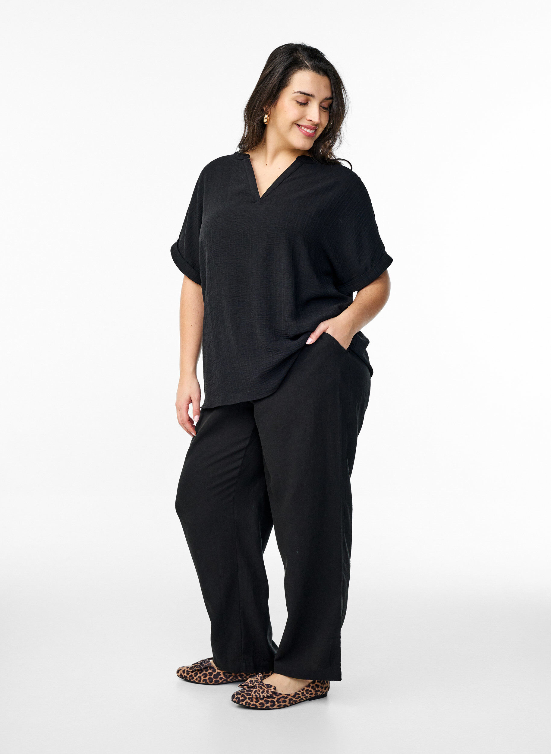 ZizziL&oslash;s bluse med korte &aelig;rmer, Sort, Model image number 1