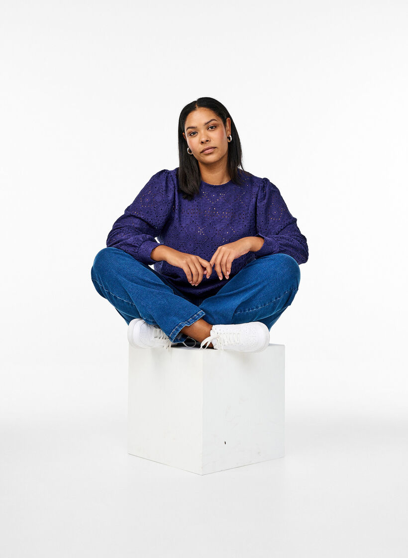 Langærmet bluse med hulmønster, Lilla, Image image number 0