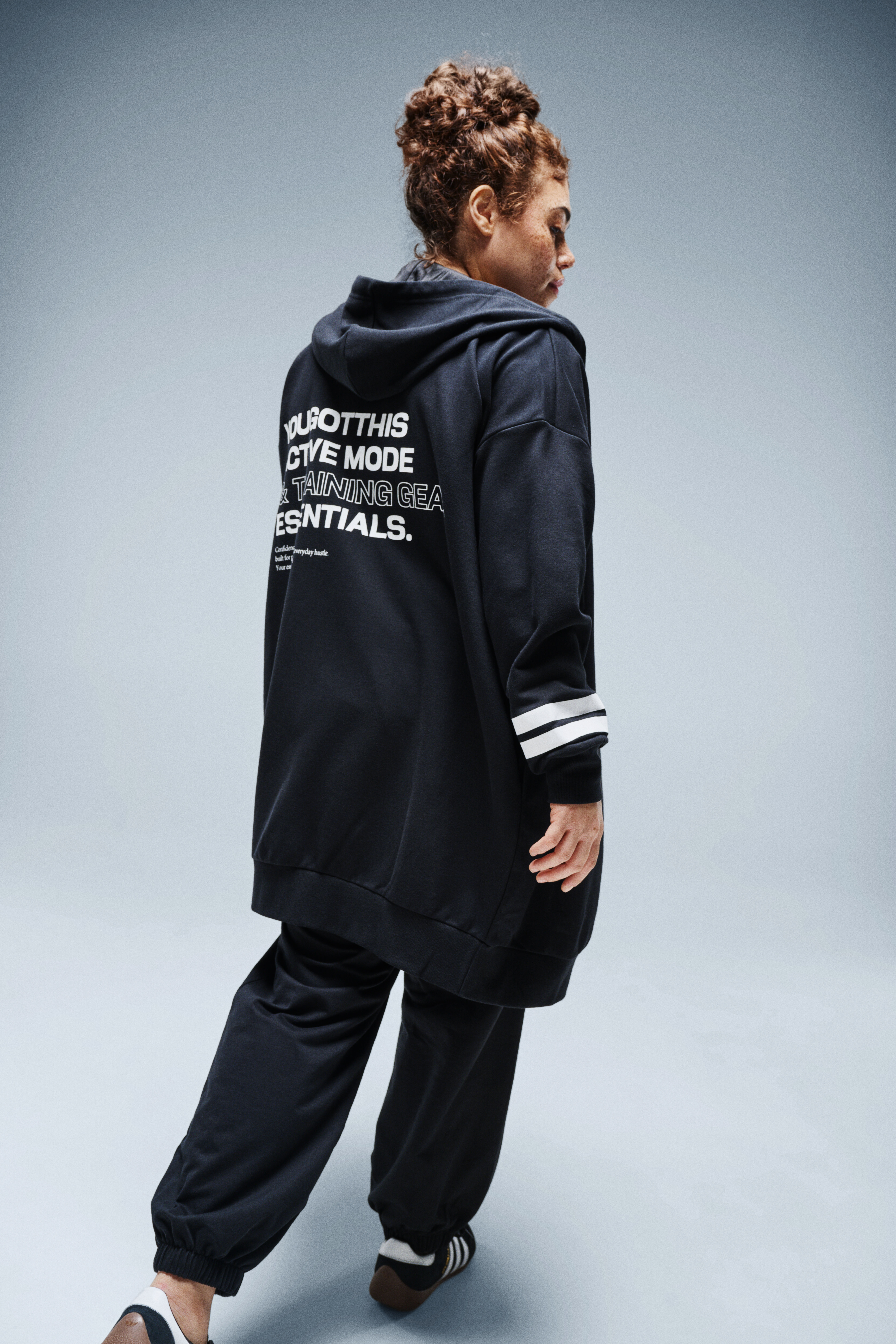 Zizzi Lang sweat cardigan, , Model