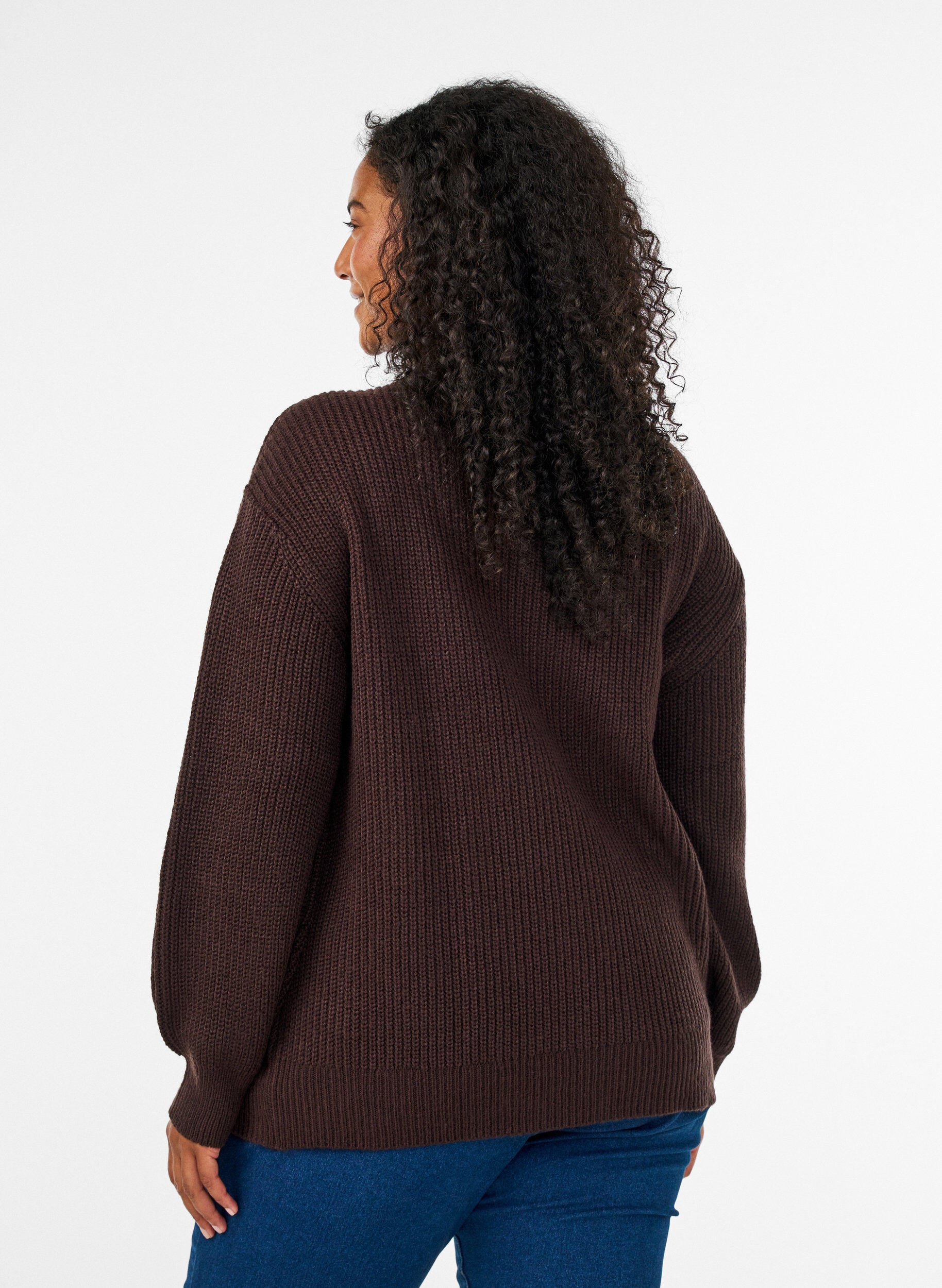 ZizziStriktr&oslash;je med h&oslash;j hals og lynl&aring;s, Brun, Model image number 2
