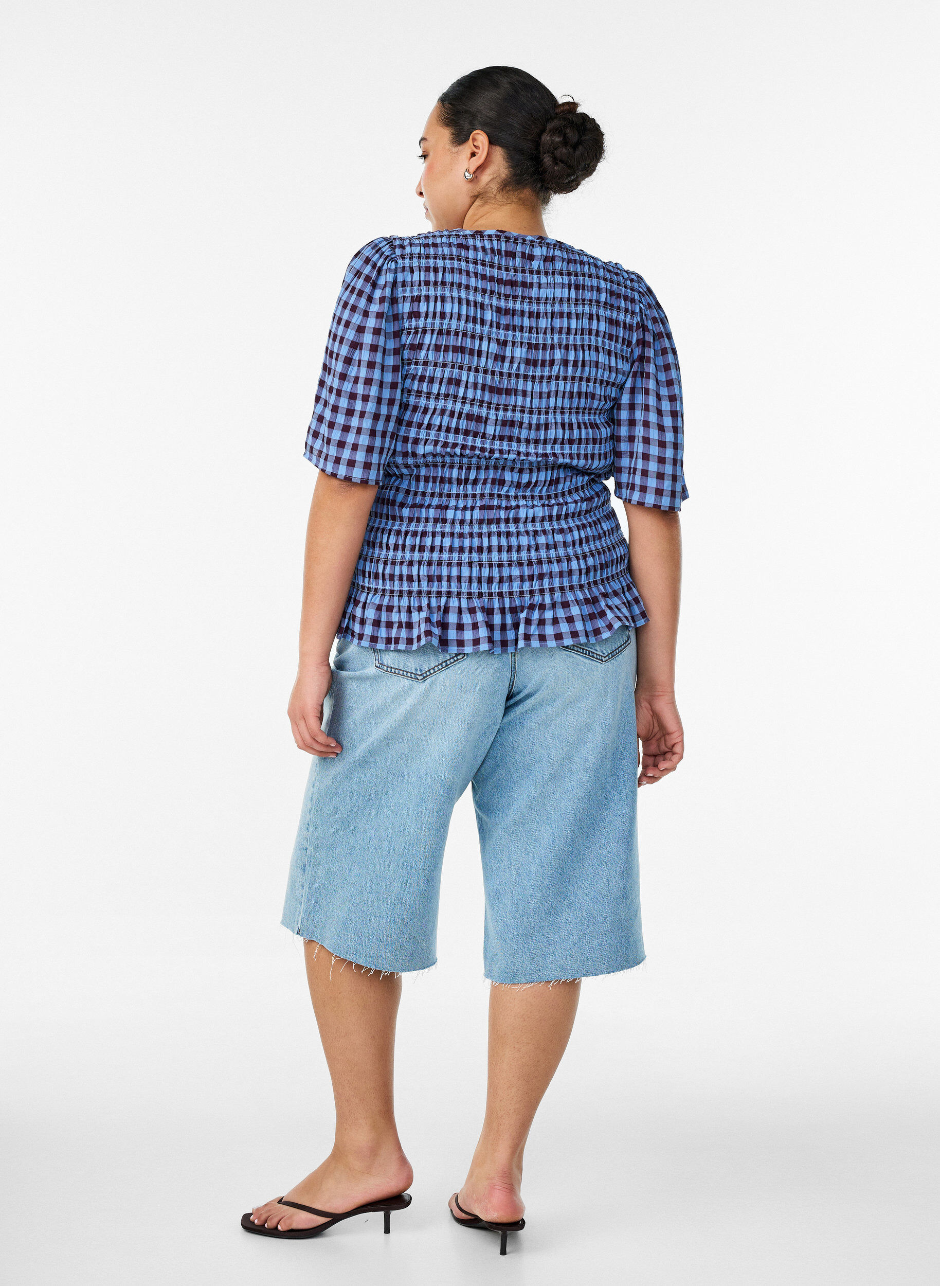 ZizziJeansknickers med slidt look og r&aring; kanter, Bl&aring;, Model image number 1