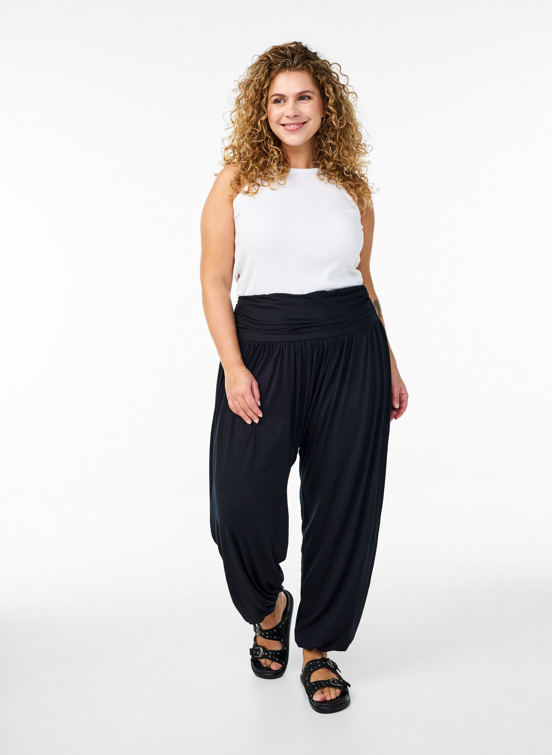 L&oslash;stsiddende haremsbukser, Sort, Model