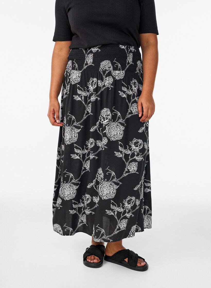 Maxinederdel i viskose med smock, Sort, Model image number 2