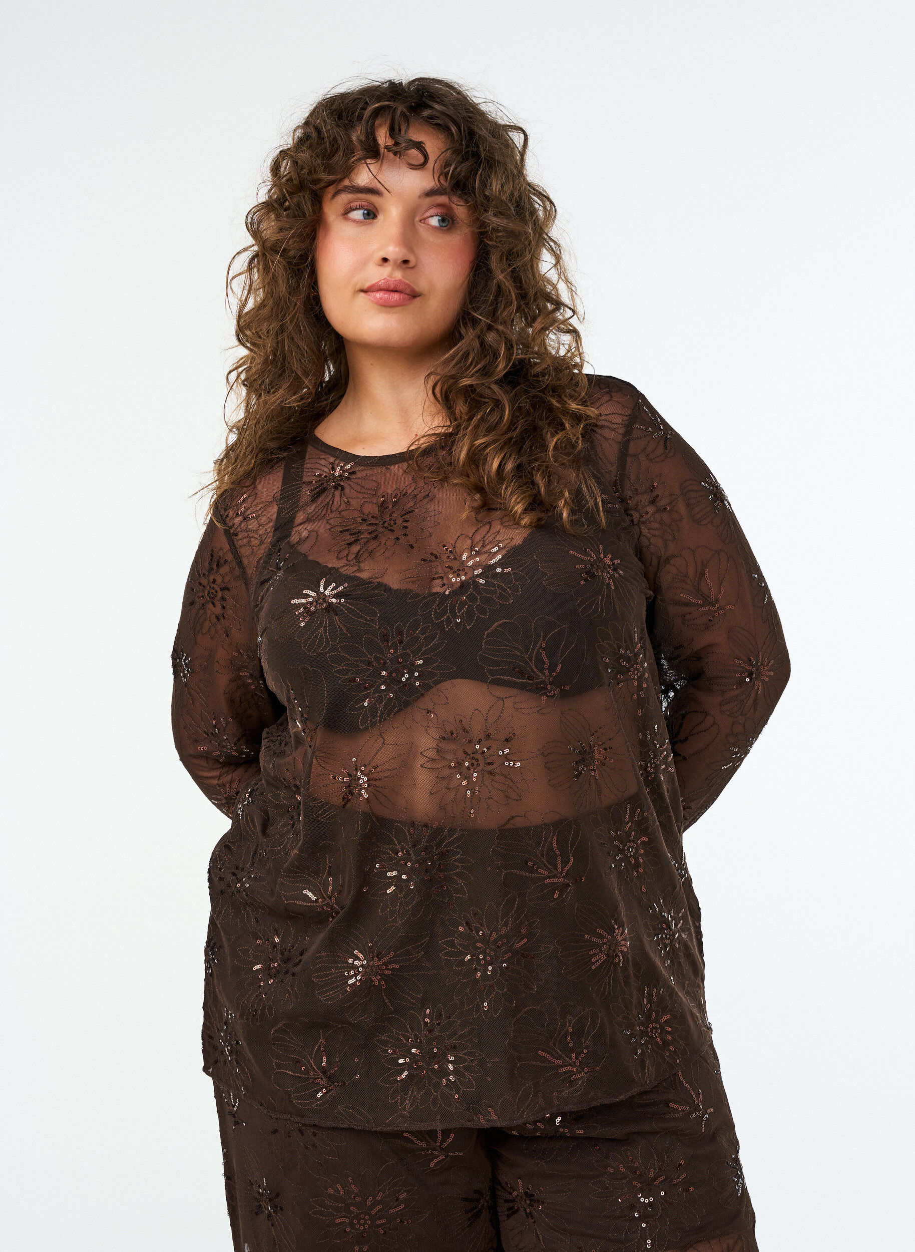 Meshbluse med blomster og pailletter, Brun, Model