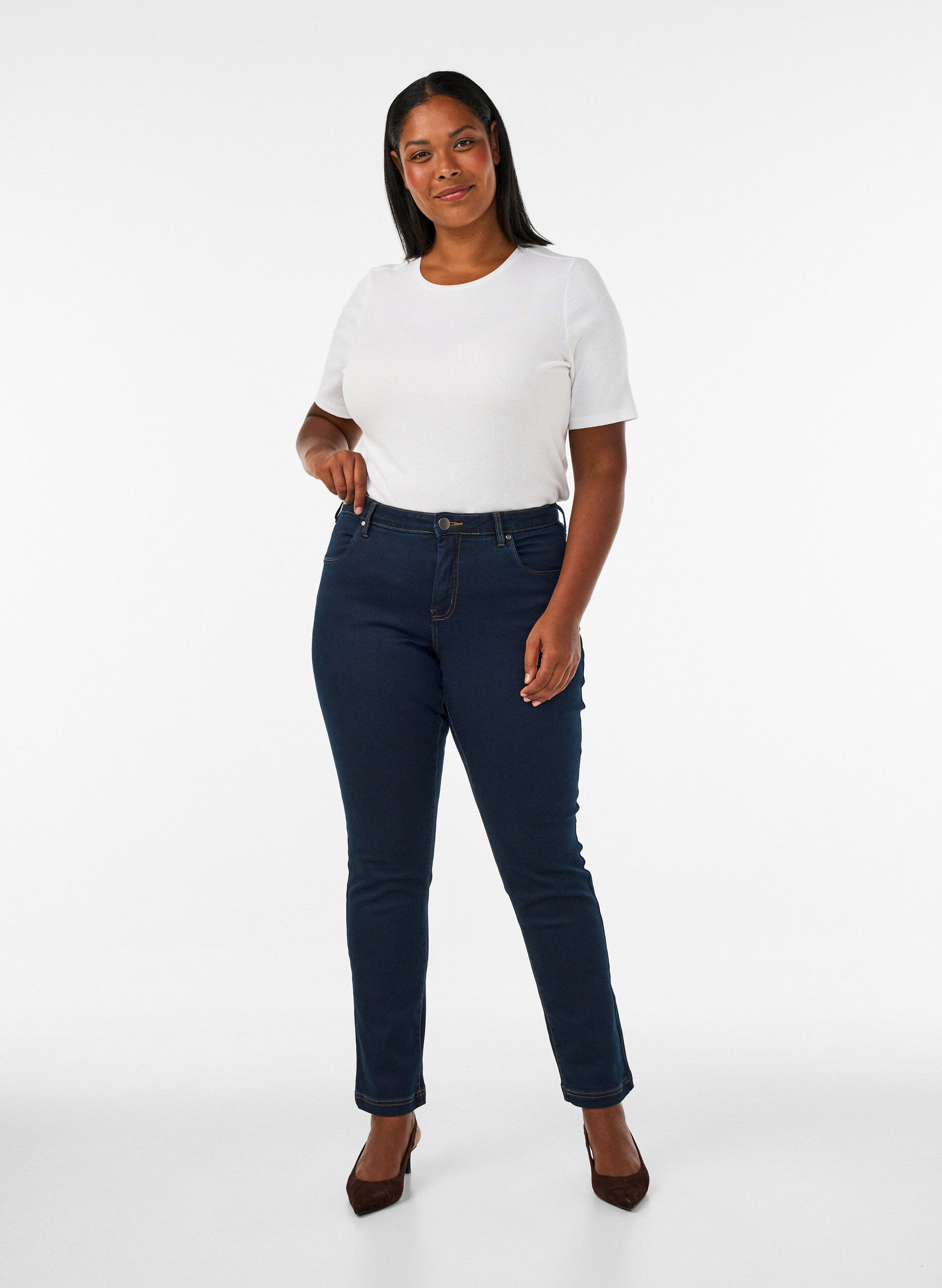 Slim fit Emily jeans med regul&aelig;r talje, Bl&aring;, Model