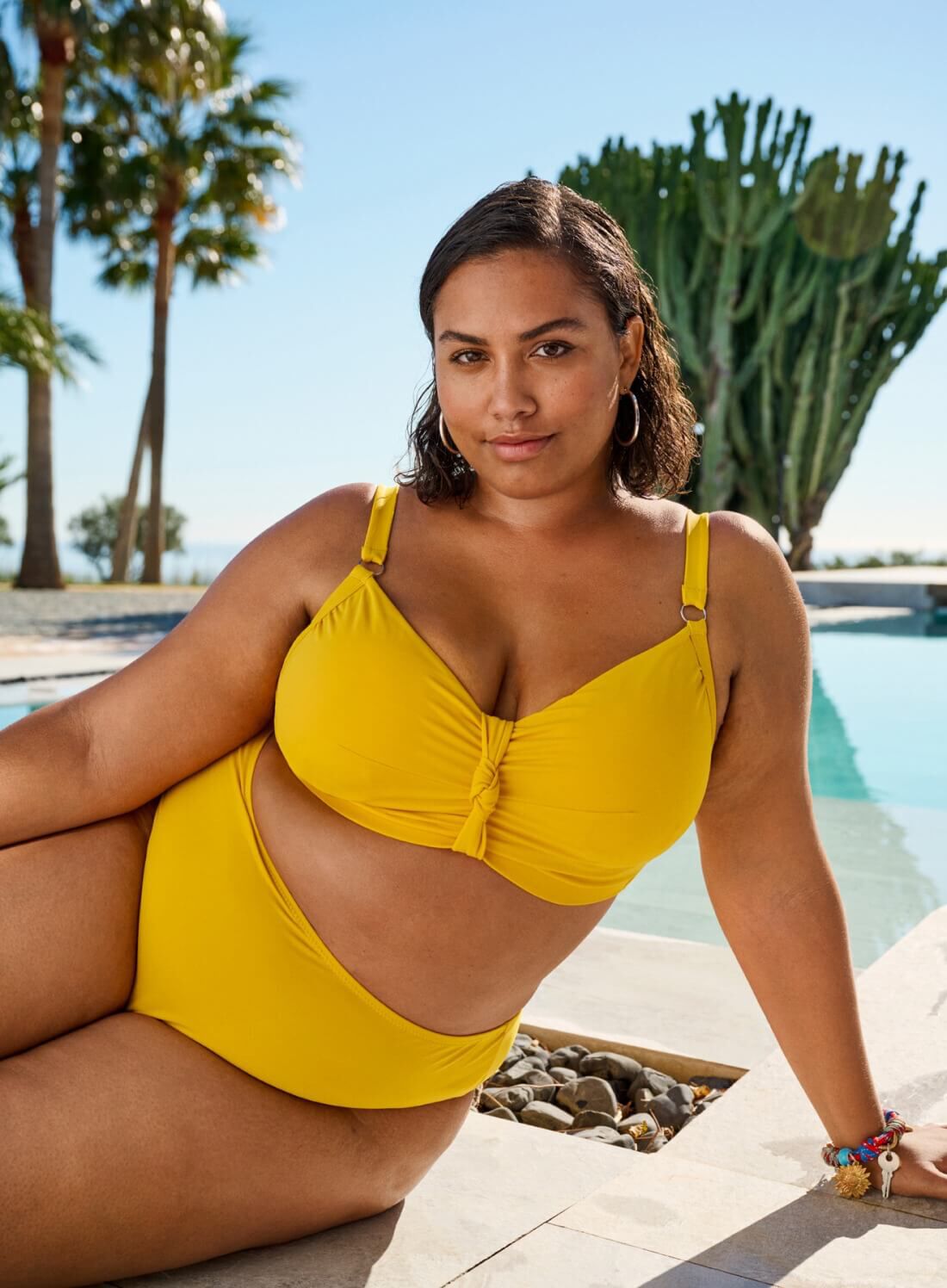 Gult bikini s&aelig;t, , Model