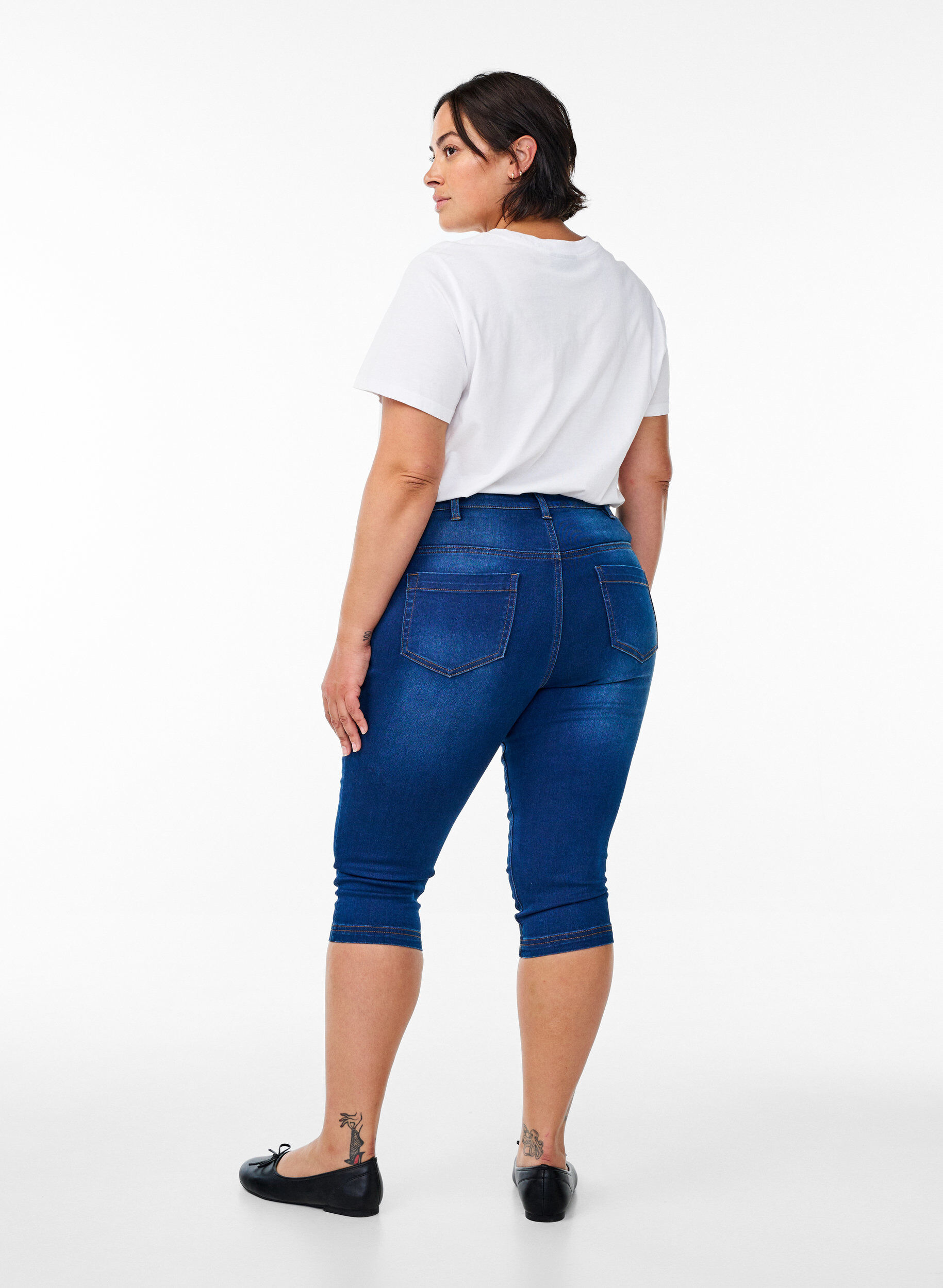 Zizzi H&oslash;jtaljede Amy capri jeans med super slim fit, Bl&aring;, Model image number 1