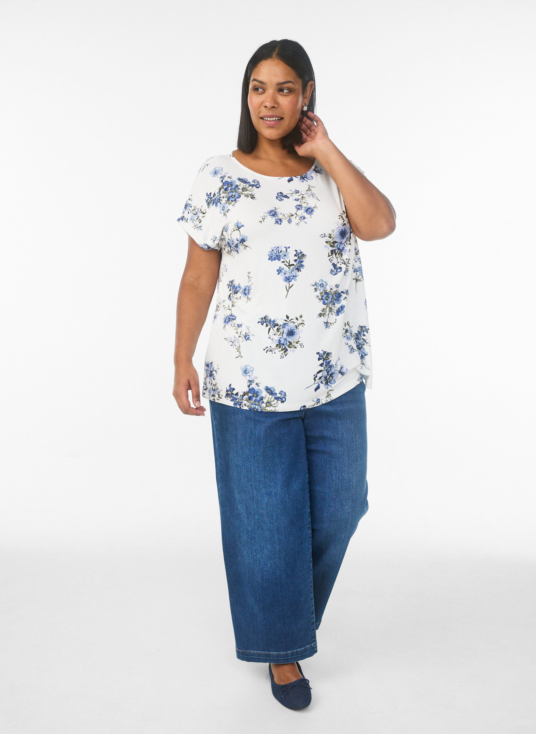 Zizzi T-shirt med blomsterprint, Vanilla, Model image number 1