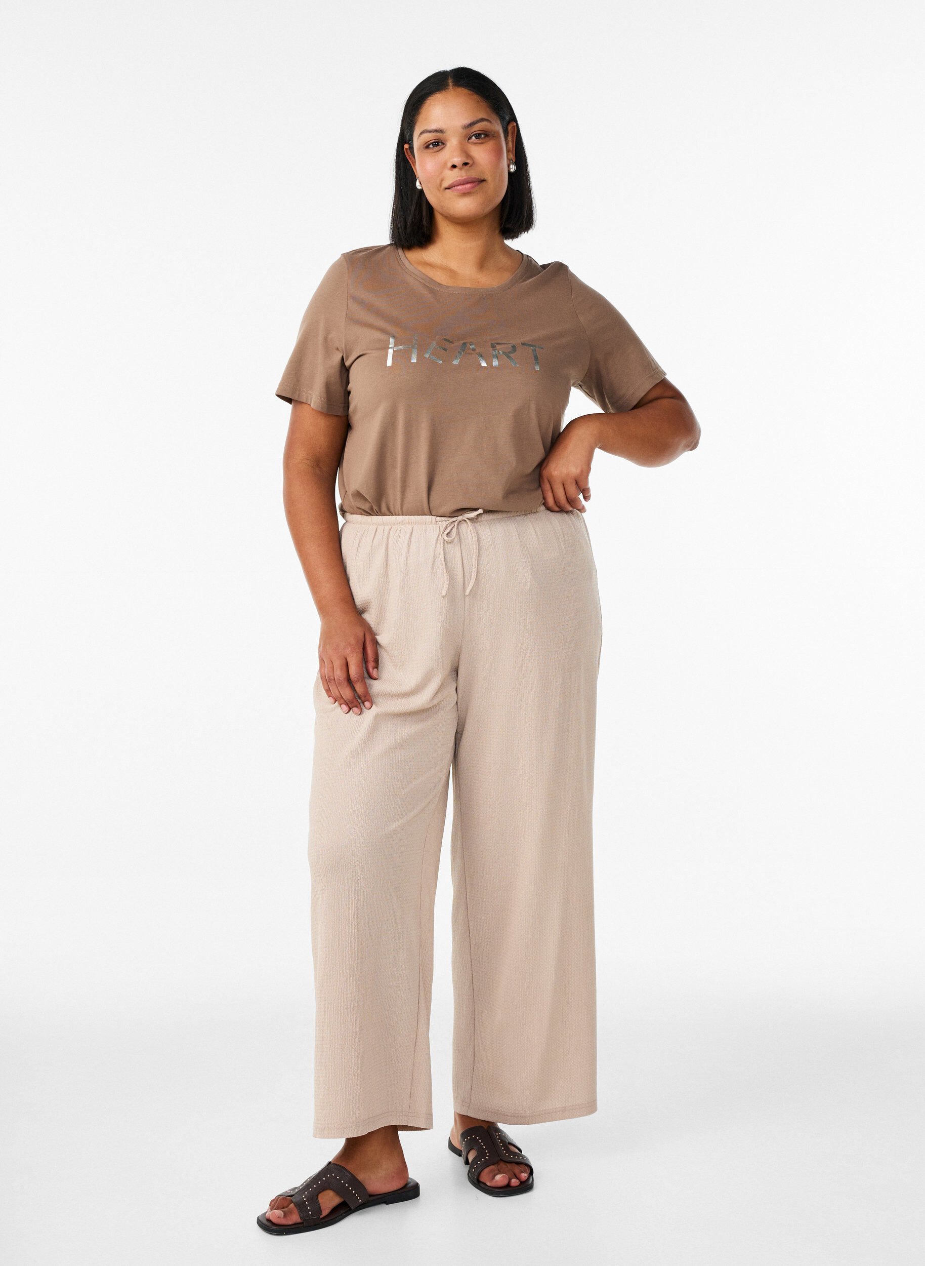 Zizzi T-shirt med motiv, Brun, Model image number 1