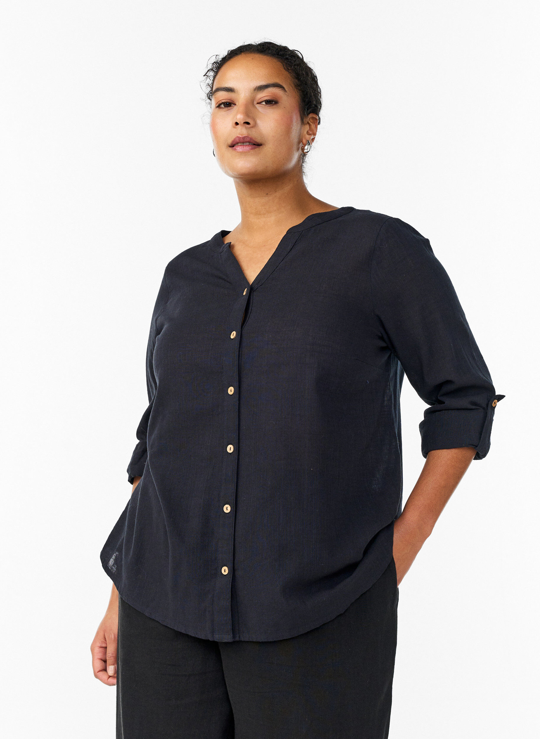 ZizziSkjortebluse i bomuld med V-udsk&aelig;ring, Sort, Model image number 0