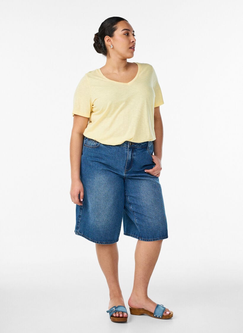 Kort&aelig;rmet basis t-shirt med v-hals, Gul, Model image number 1