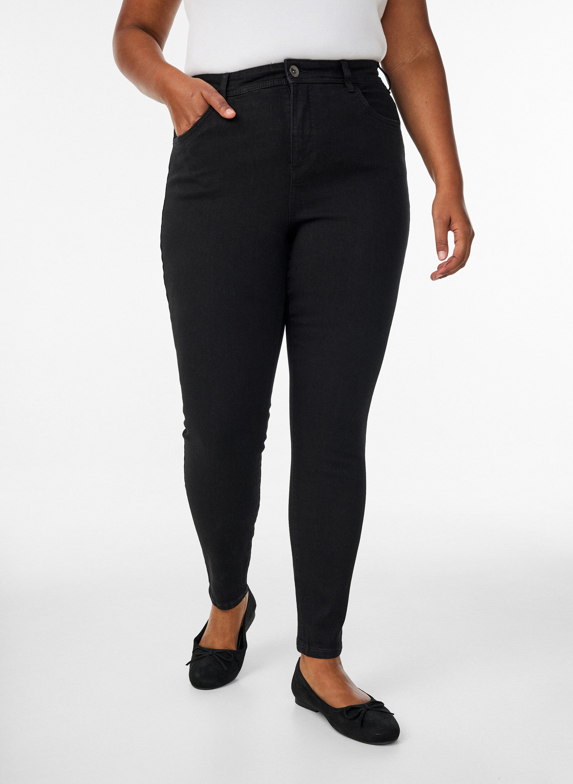 Zizzi Jeans med super slim fit, Sort, Model image number 2