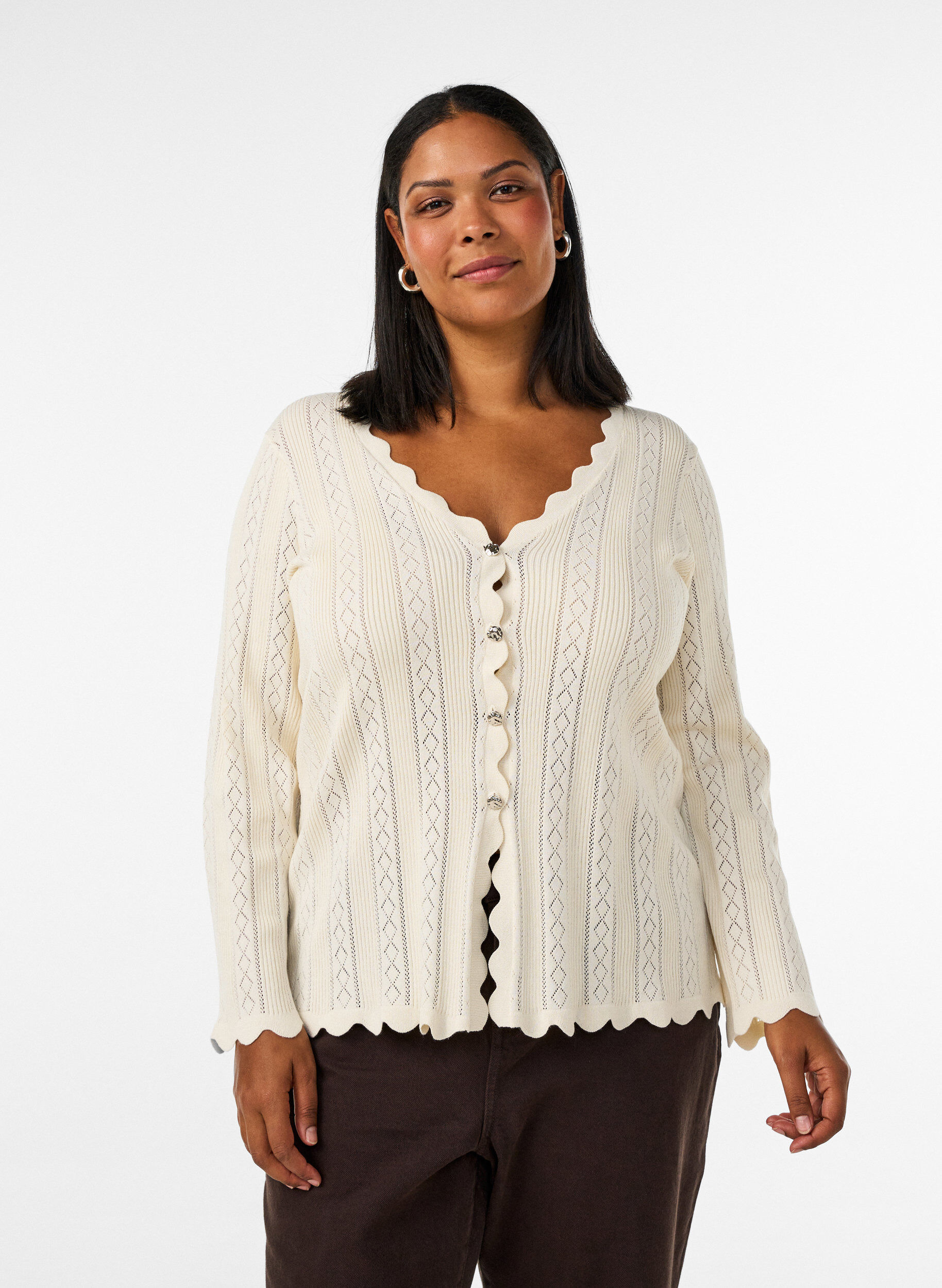 ZizziCardigan med hulm&oslash;nster og b&oslash;lgede kanter, Vanilla, Model image number 0