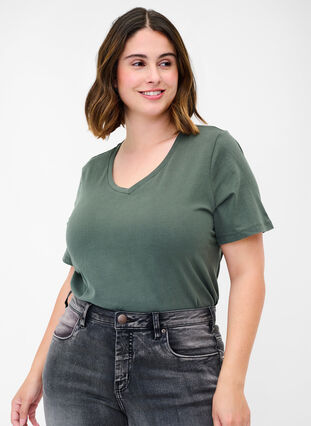 Basis t-shirt med v-hals, Urban Chic, Model image number 0