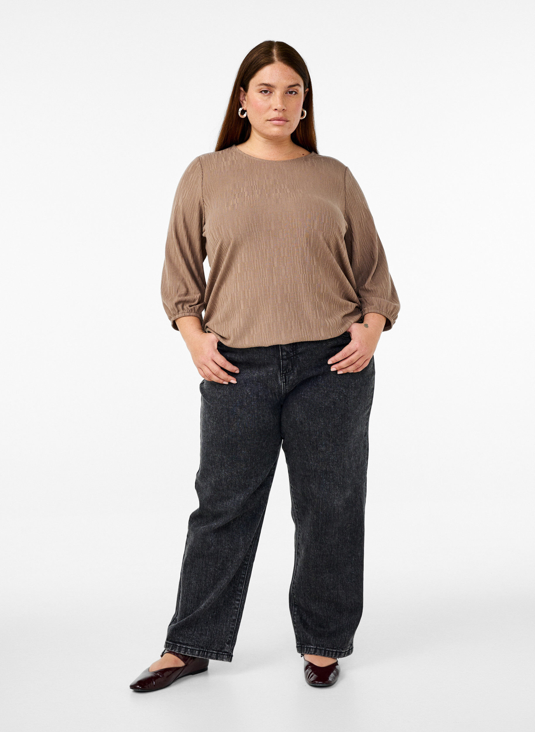 Zizzi Bluse med struktur og 3/4 &aelig;rme, Brun, Model image number 1