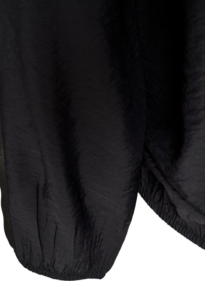 Bluse med balloneffekt og chiffondetaljer, Sort, Packshot image number 3