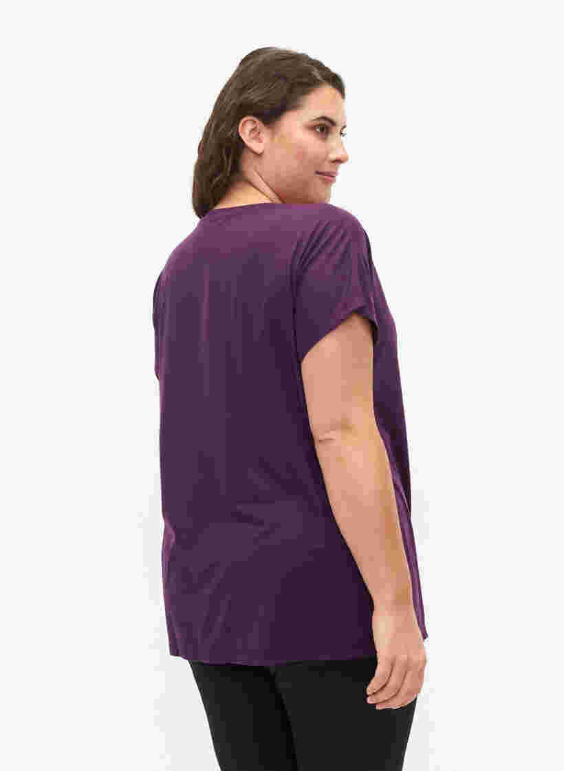 Kortærmet trænings t-shirt, Purple Pennant, Model image number 1