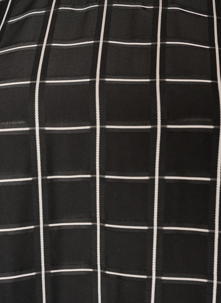 Ternet bluse med blondekant og albuelange &aelig;rmer, Sort, Packshot image number 2