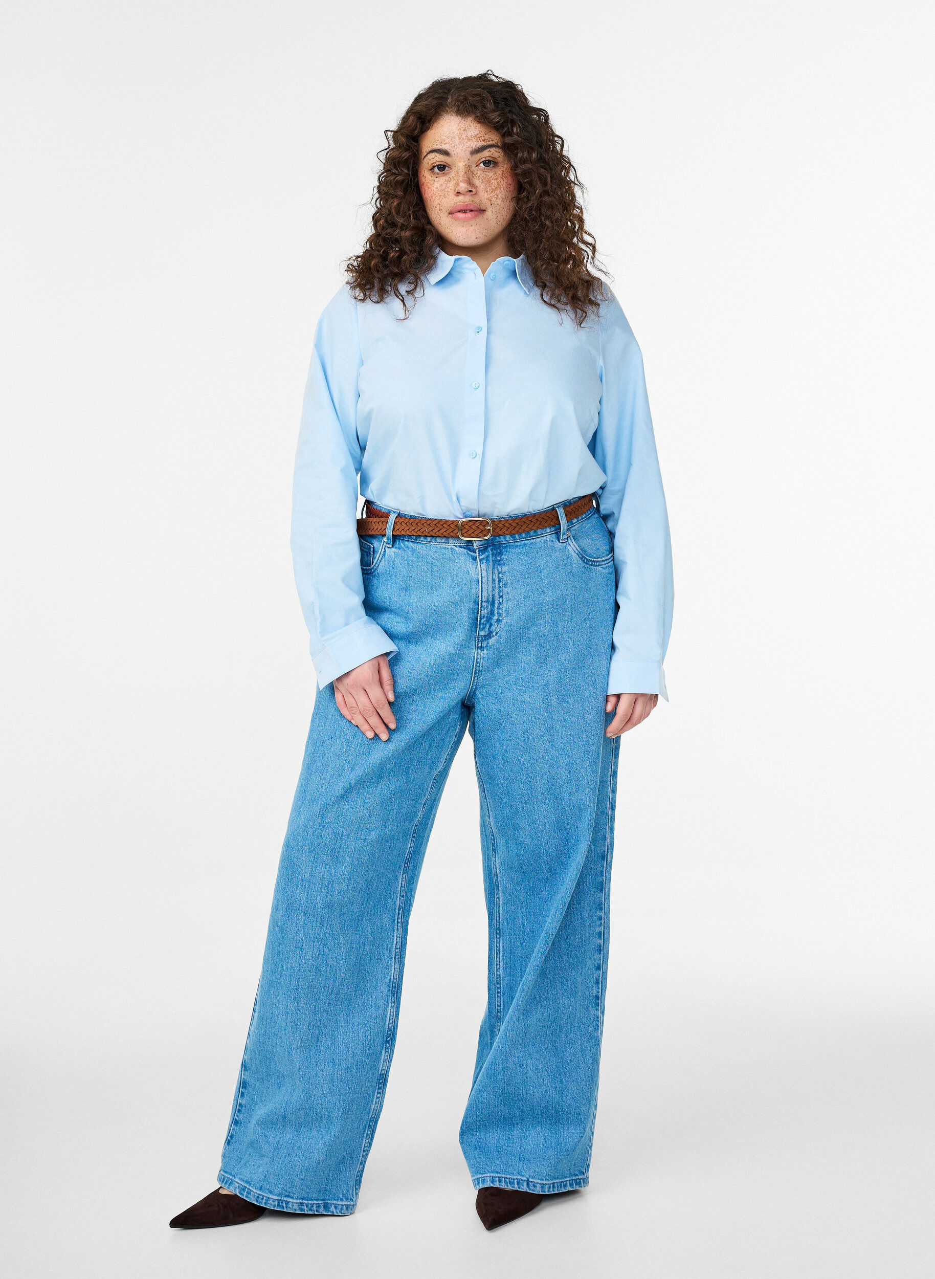 Zizzi Lang&aelig;rmet skjorte i bomuld, Bl&aring;, Model image number 1