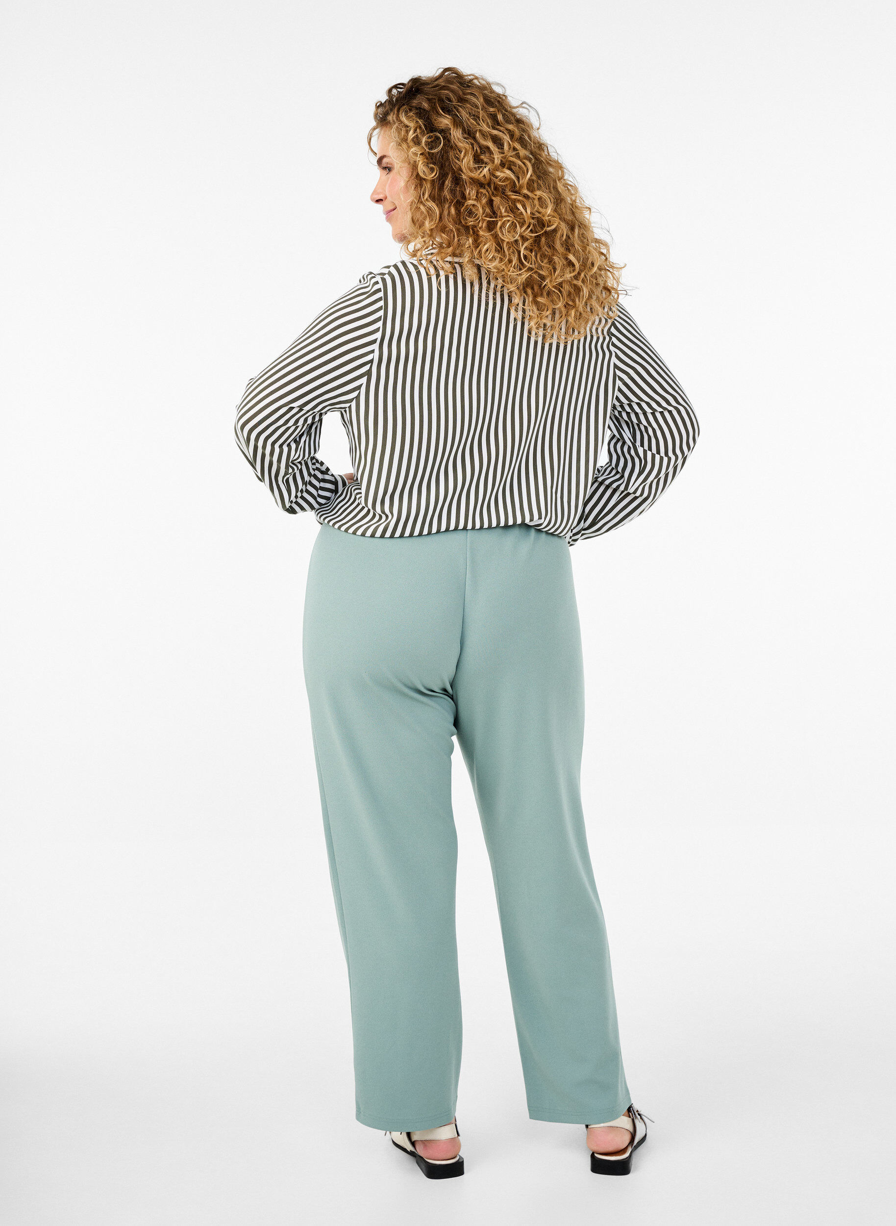 ZizziBukser med straight fit, Gr&oslash;n, Model image number 1