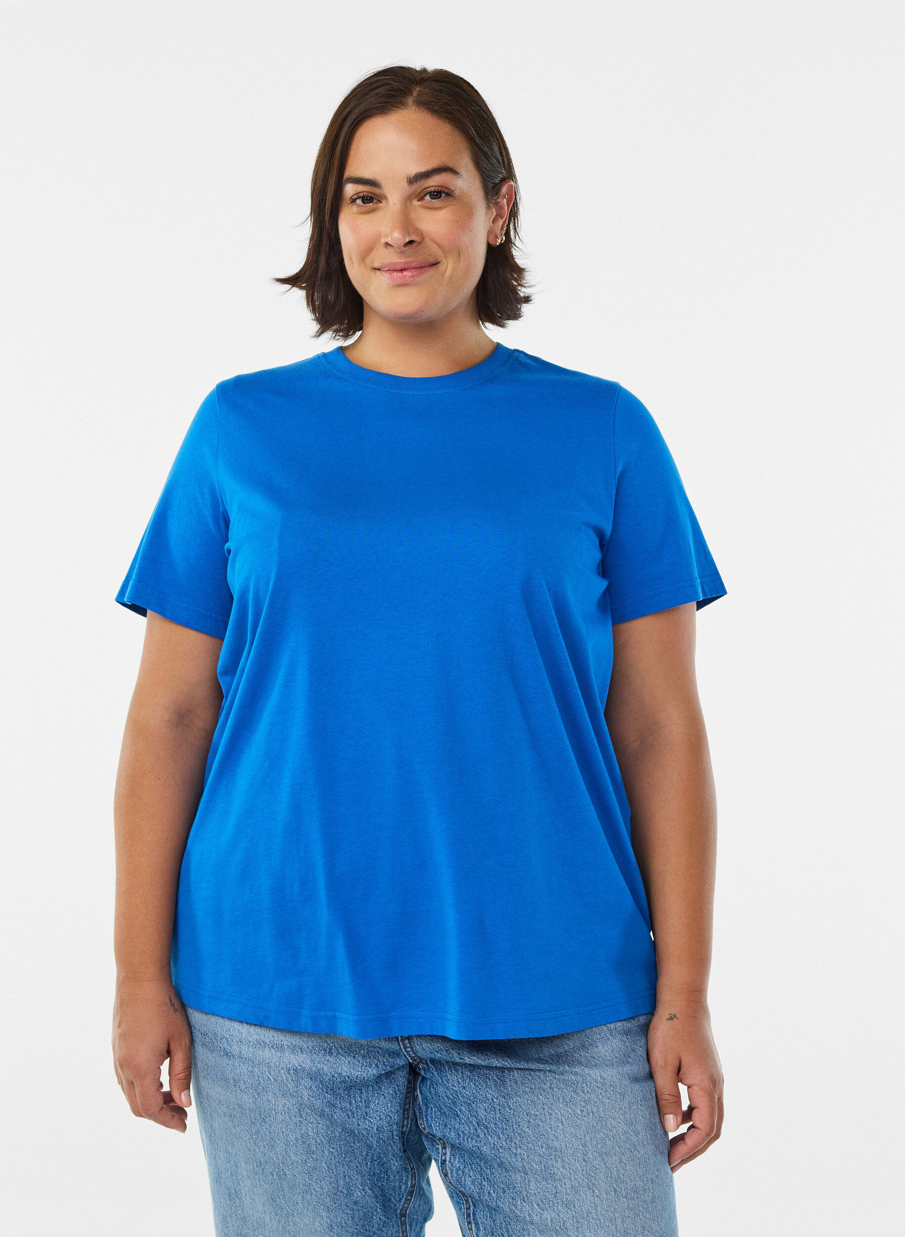 Basis t-shirt i bomuld med rund hals , Bl&aring;, Model