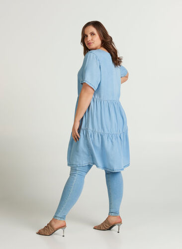 Kortærmet denim kjole med læg, Light blue denim, Model image number 1