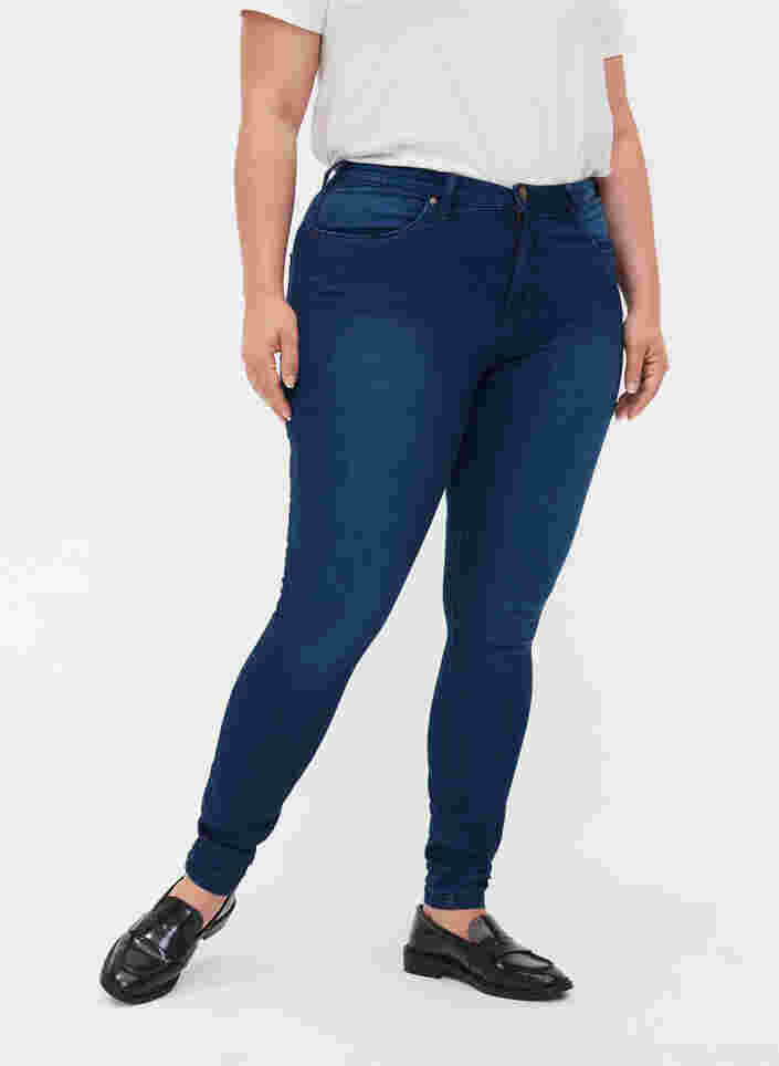 Super slim Amy jeans med høj talje, Blue denim, Model image number 4
