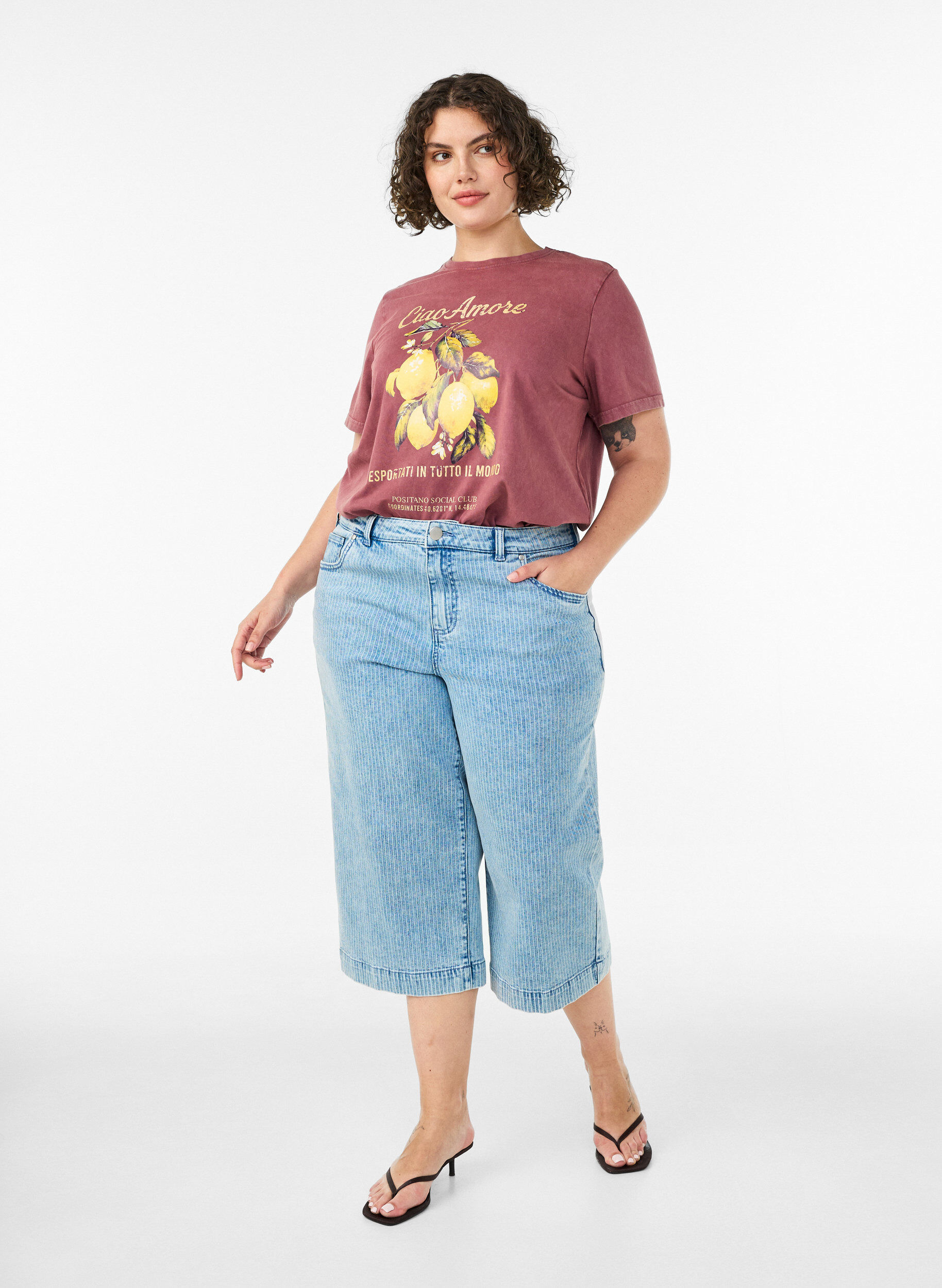 ZizziT-shirt i bomuld med frontprint og vasket look, R&oslash;d, Model image number 1