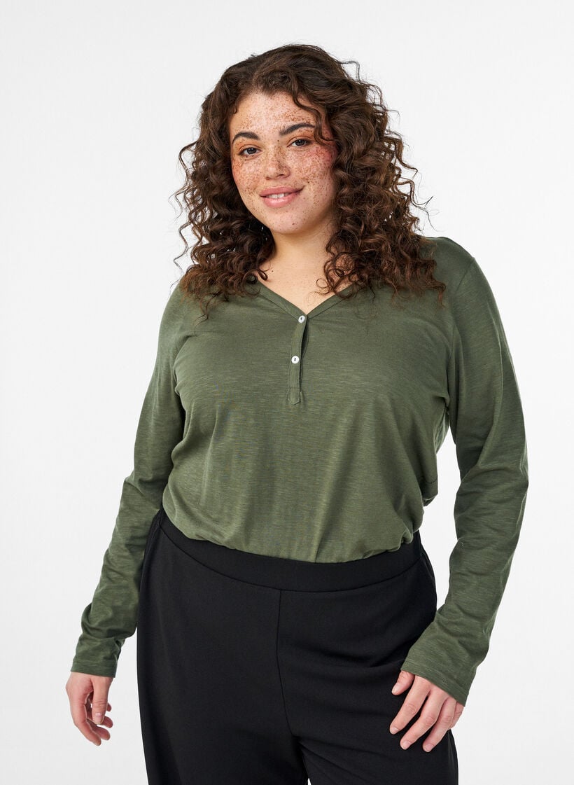 Lang&aelig;rmet t-shirt med V-hals og knapper, Gr&oslash;n, Model image number 0