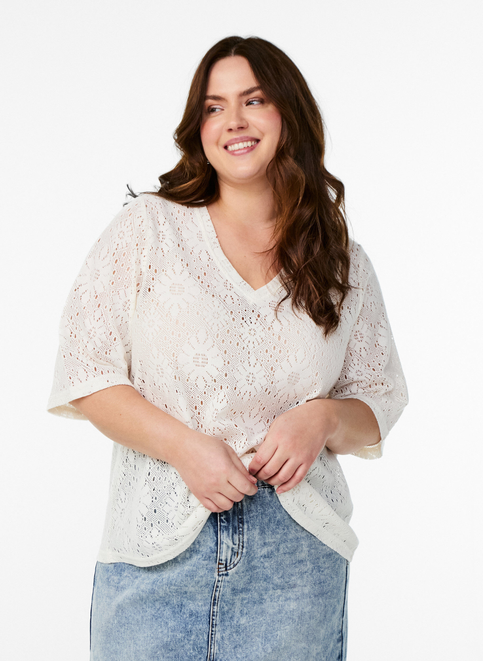 Bluse med hulm&oslash;nster og korte &aelig;rmer, Beige, Model
