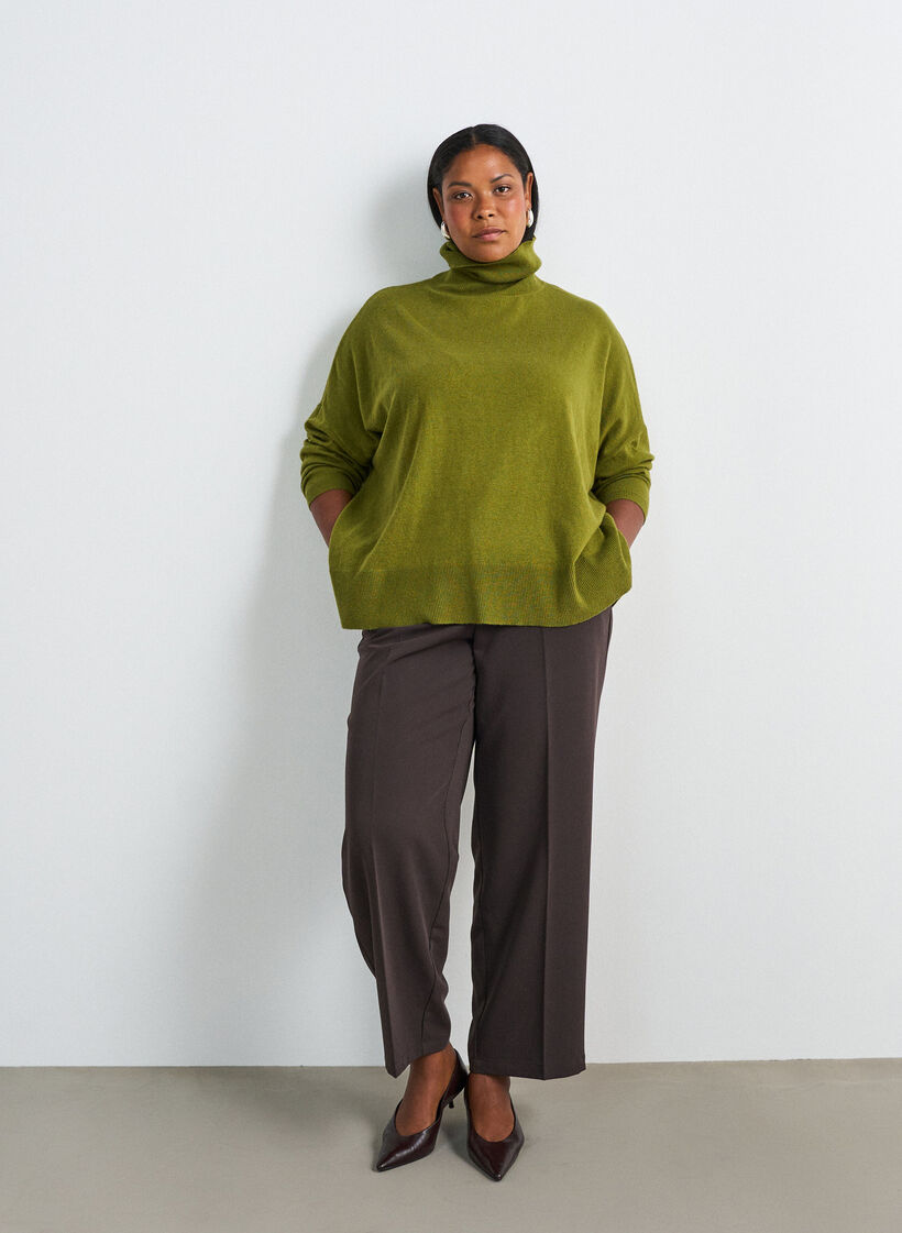 Strikbluse med rullekrave og l&oslash;s pasform, Gr&oslash;n, Model image number 1