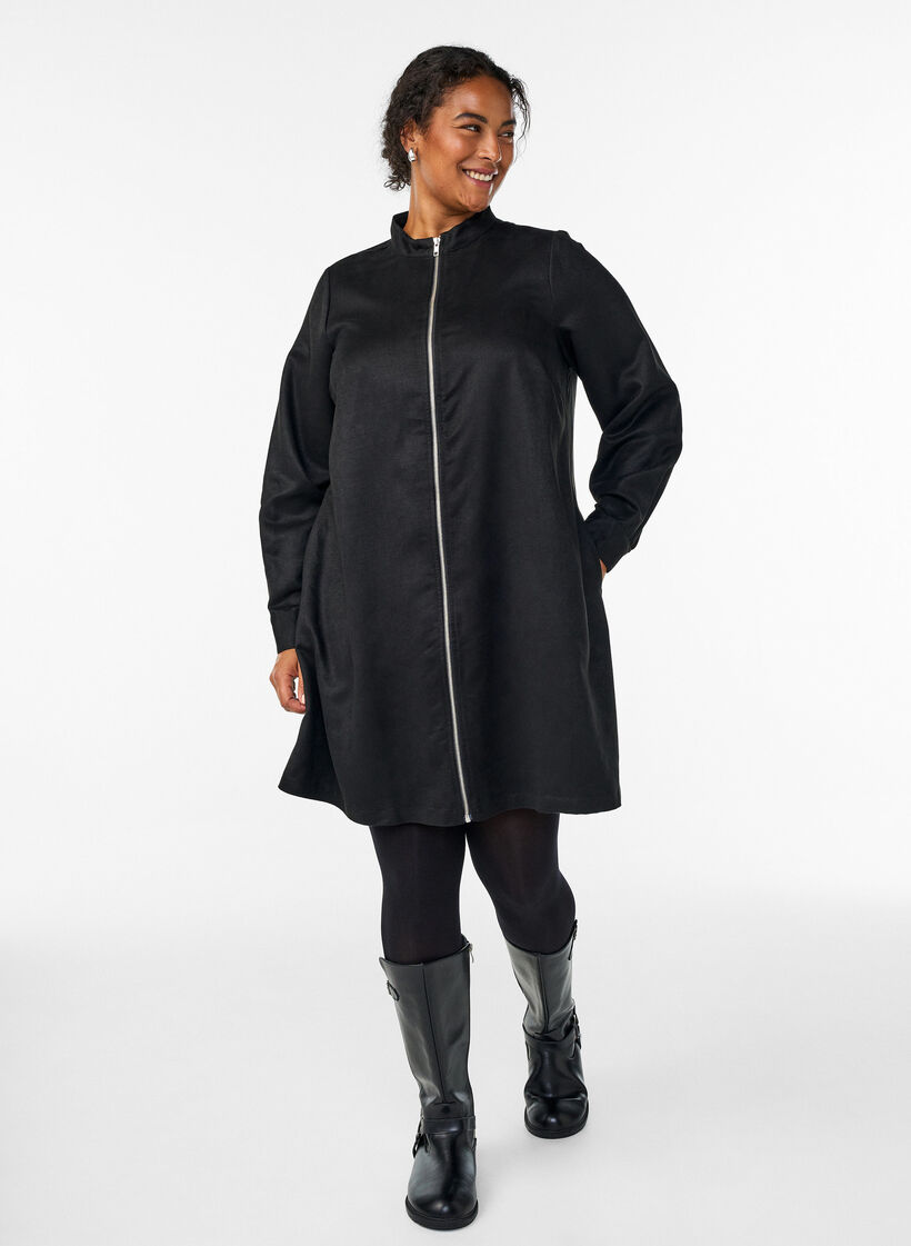 Lang skjorte i imiteret ruskind med lynlås, Sort, Model image number 1