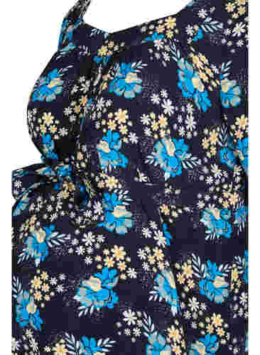 Blomstret graviditets bluse i viskose, Blue Flower AOP, Packshot image number 2