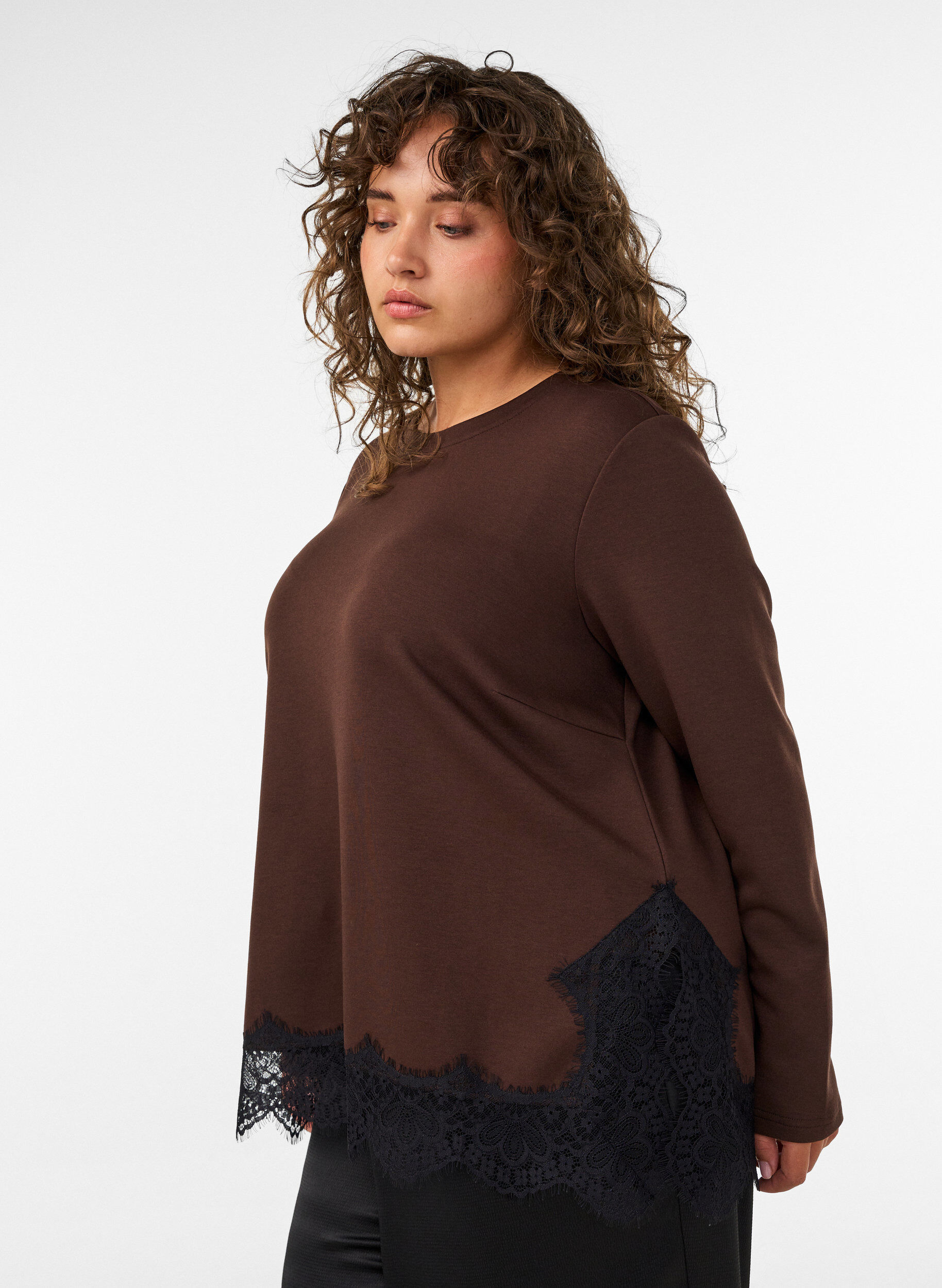 ZizziJerseybluse med blondekant, Brun, Model image number 3