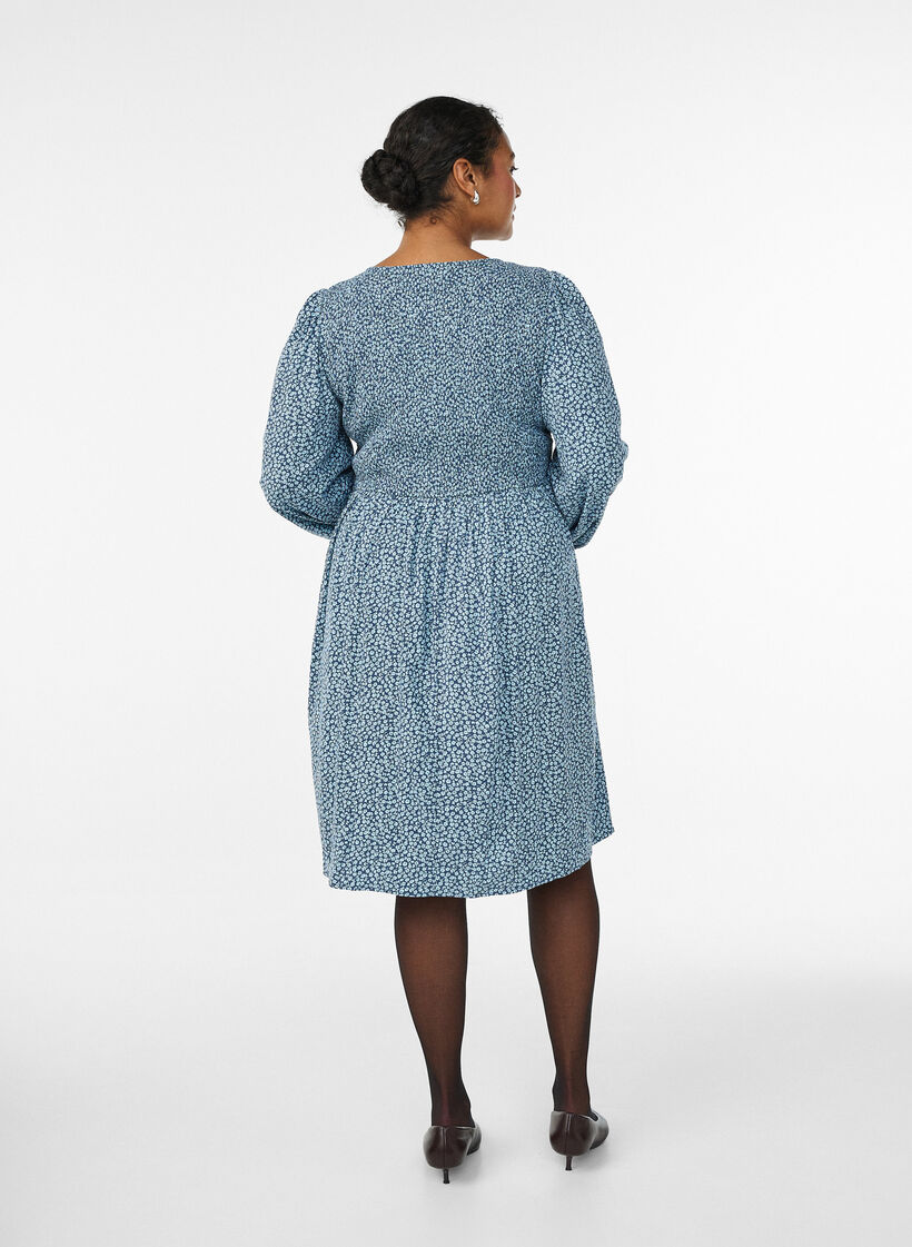 Kjole med smock-overdel og sm&aring;blomstret m&oslash;nster, Bl&aring;, Model image number 2